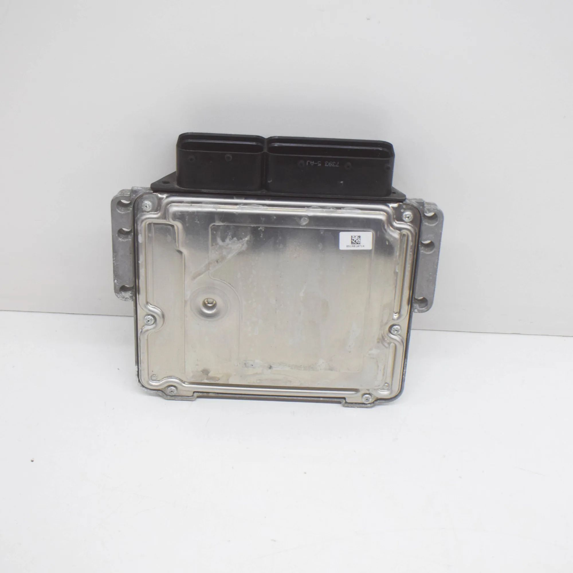 Maserati Quattroporte Engine Control Unit Engine Control Unit — MASERATI QUATTROPORTE (VI...