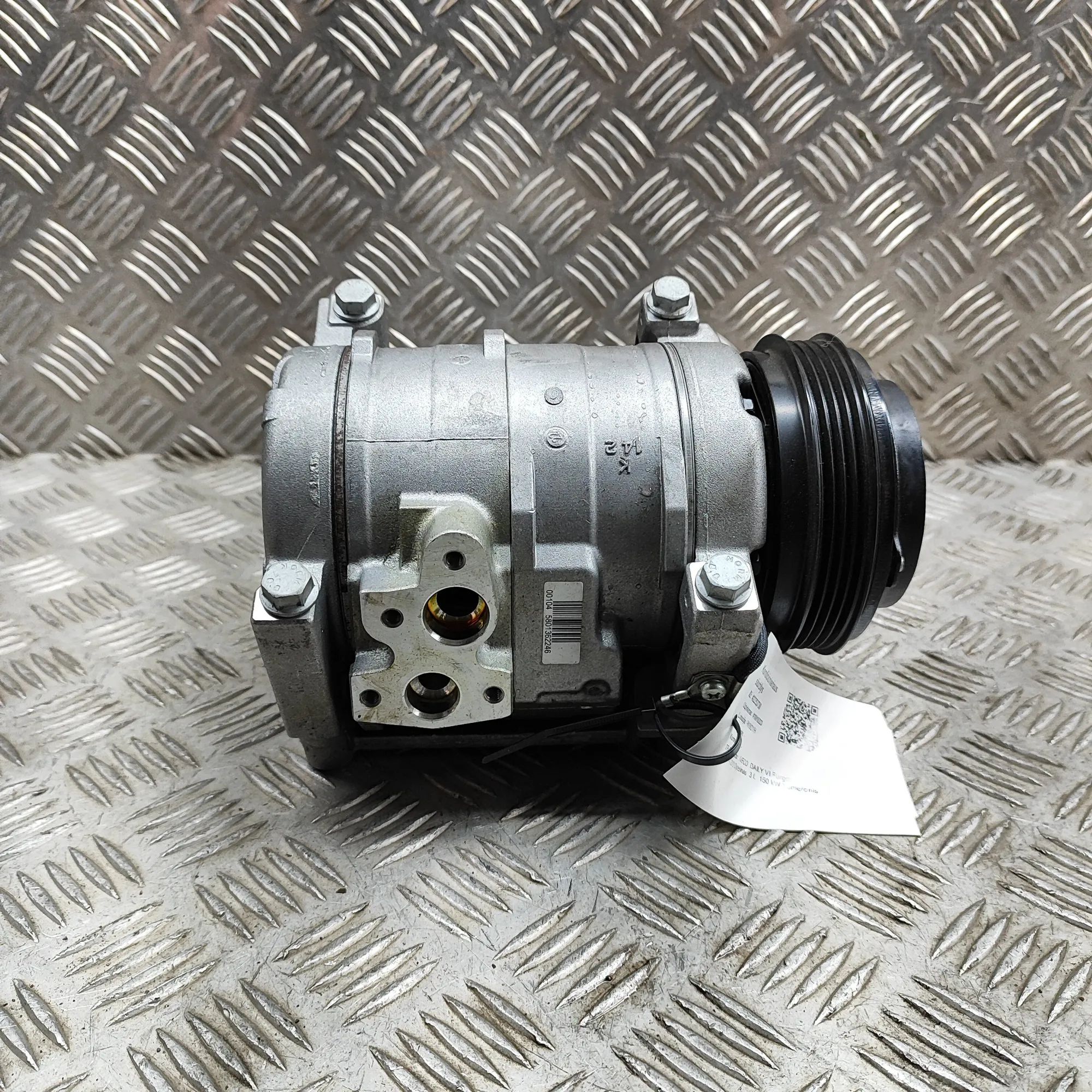 Iveco Daily Air-conditioning compressor Air-conditioning compressor — IVECO DAILY (VI V...