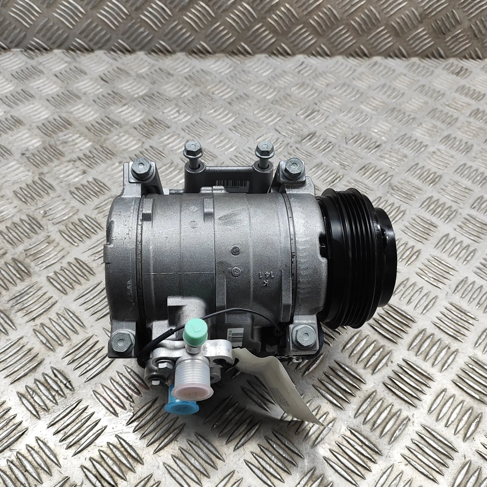 Iveco Daily Air-conditioning compressor Air-conditioning compressor — IVECO DAILY (VI V...