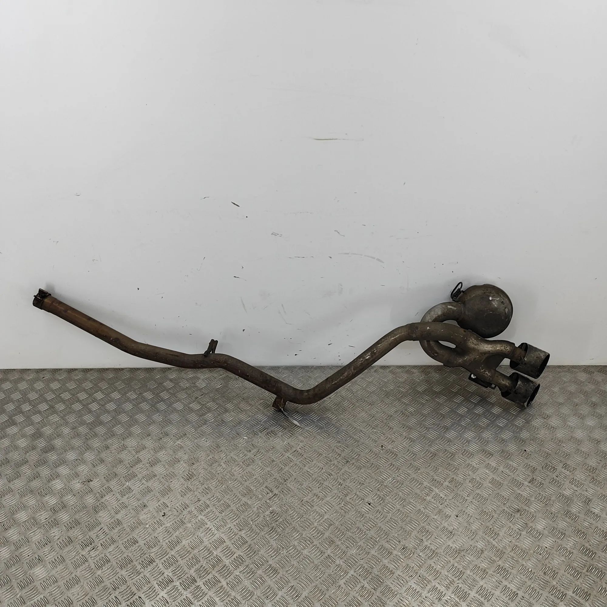 Maserati Ghibli Rear Left Exhaust Muffler Rear Left Exhaust Muffler — MASERATI GHIBLI (M1...