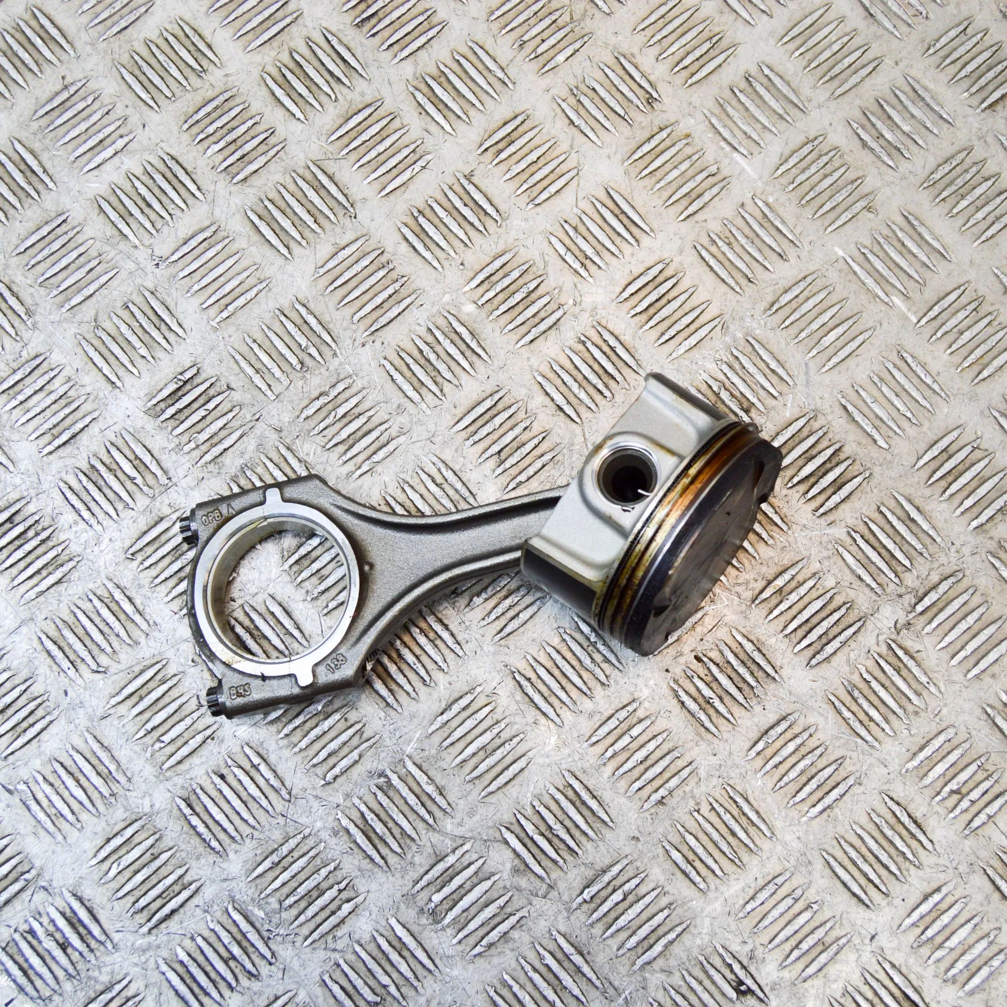 Porsche 911 (991) Piston Piston — PORSCHE 911 (991) (2011-2020) — 9A2103...