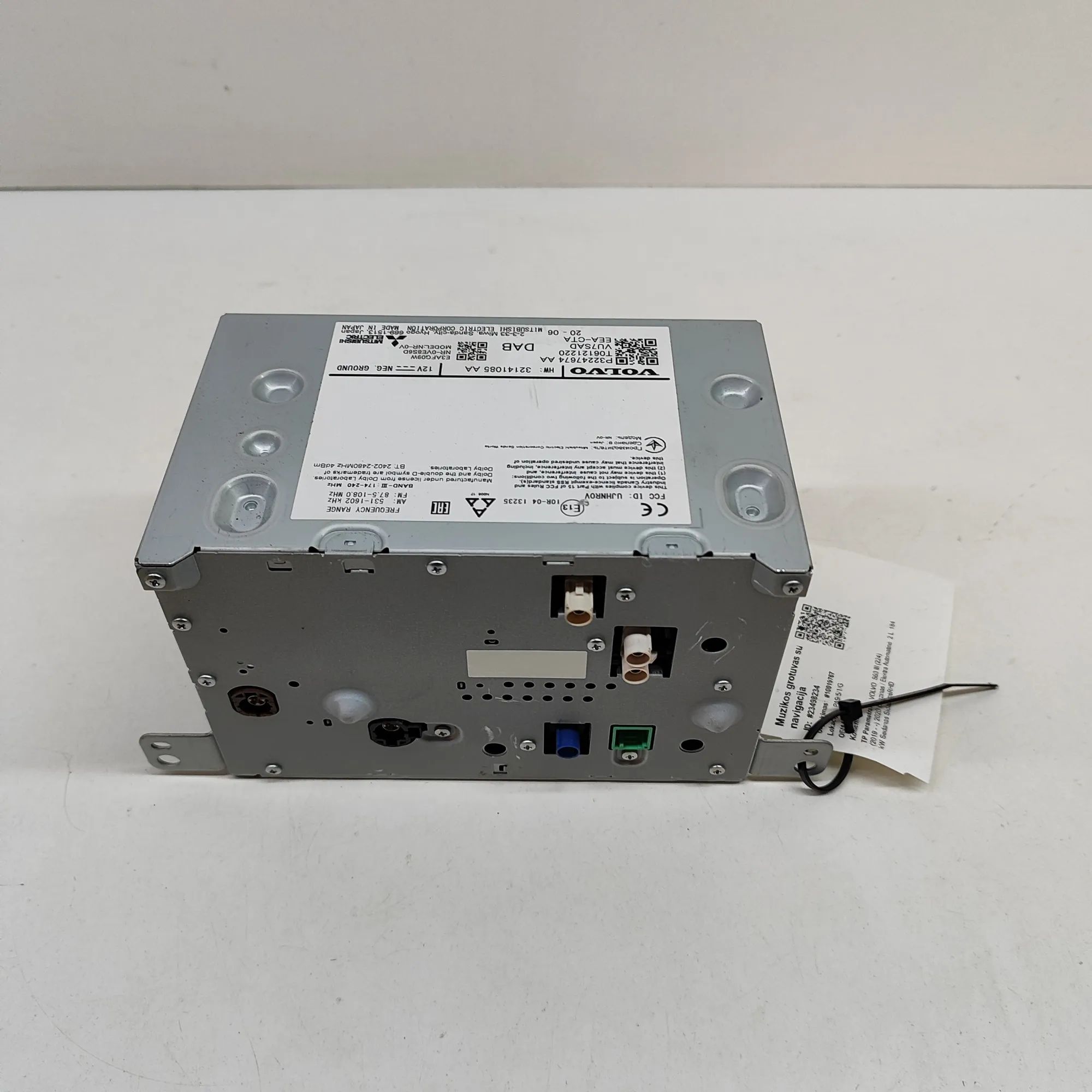 Volvo S60 Radio / CD / navigation head unit Radio / CD / navigation head unit — VOLVO S60 (...
