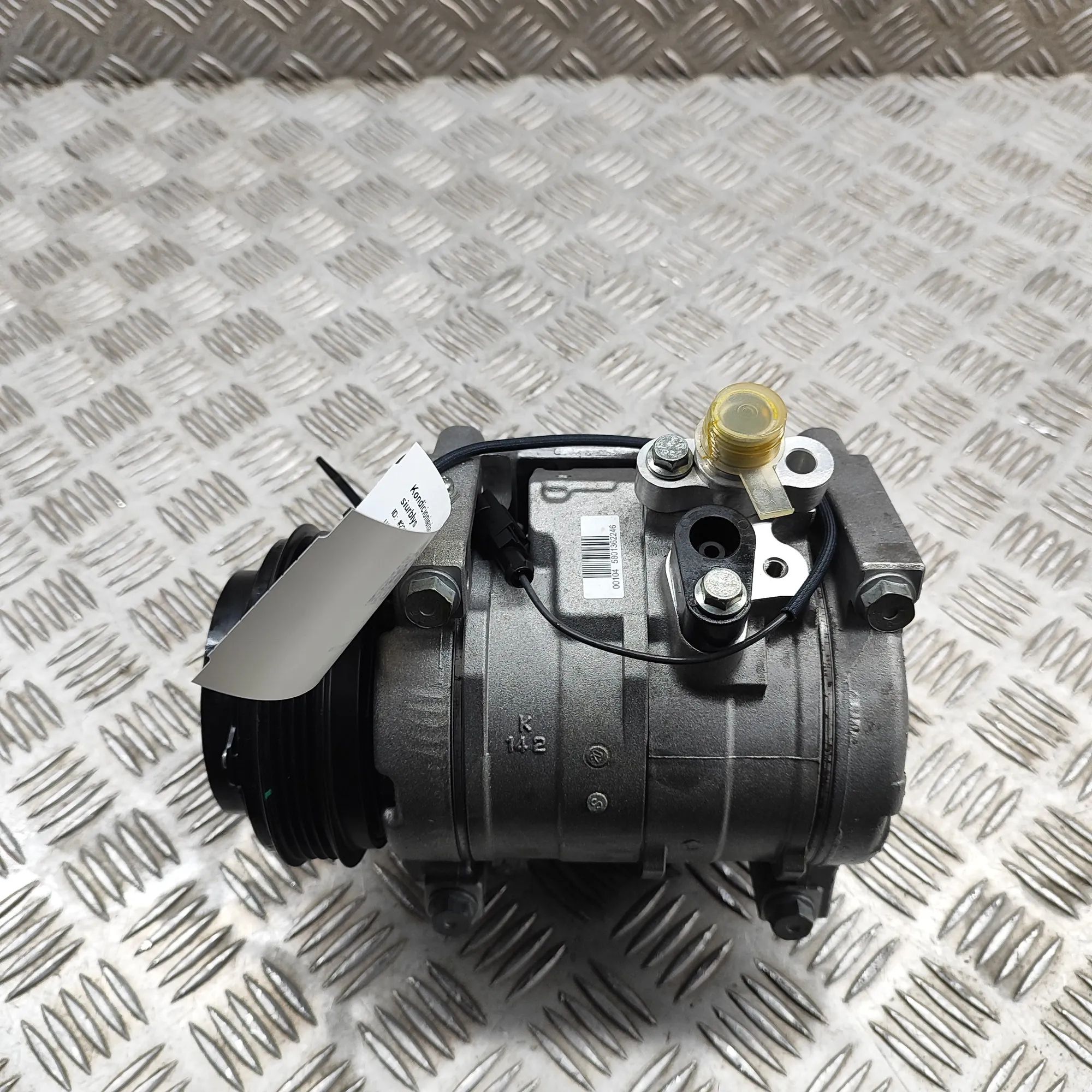 Iveco Daily Air-conditioning compressor Air-conditioning compressor — IVECO DAILY (VI V...