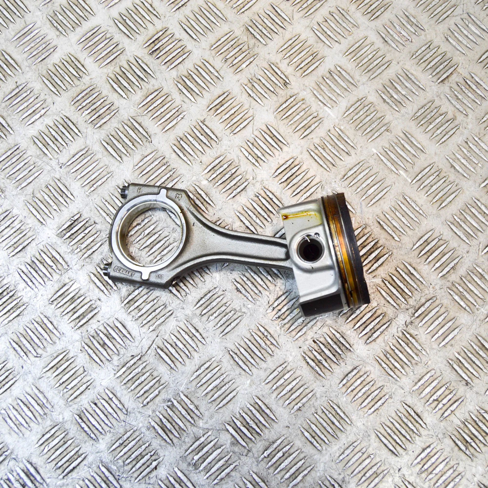 Porsche 911 (991) Piston Piston — PORSCHE 911 (991) (2011-2020) — 9A2103...