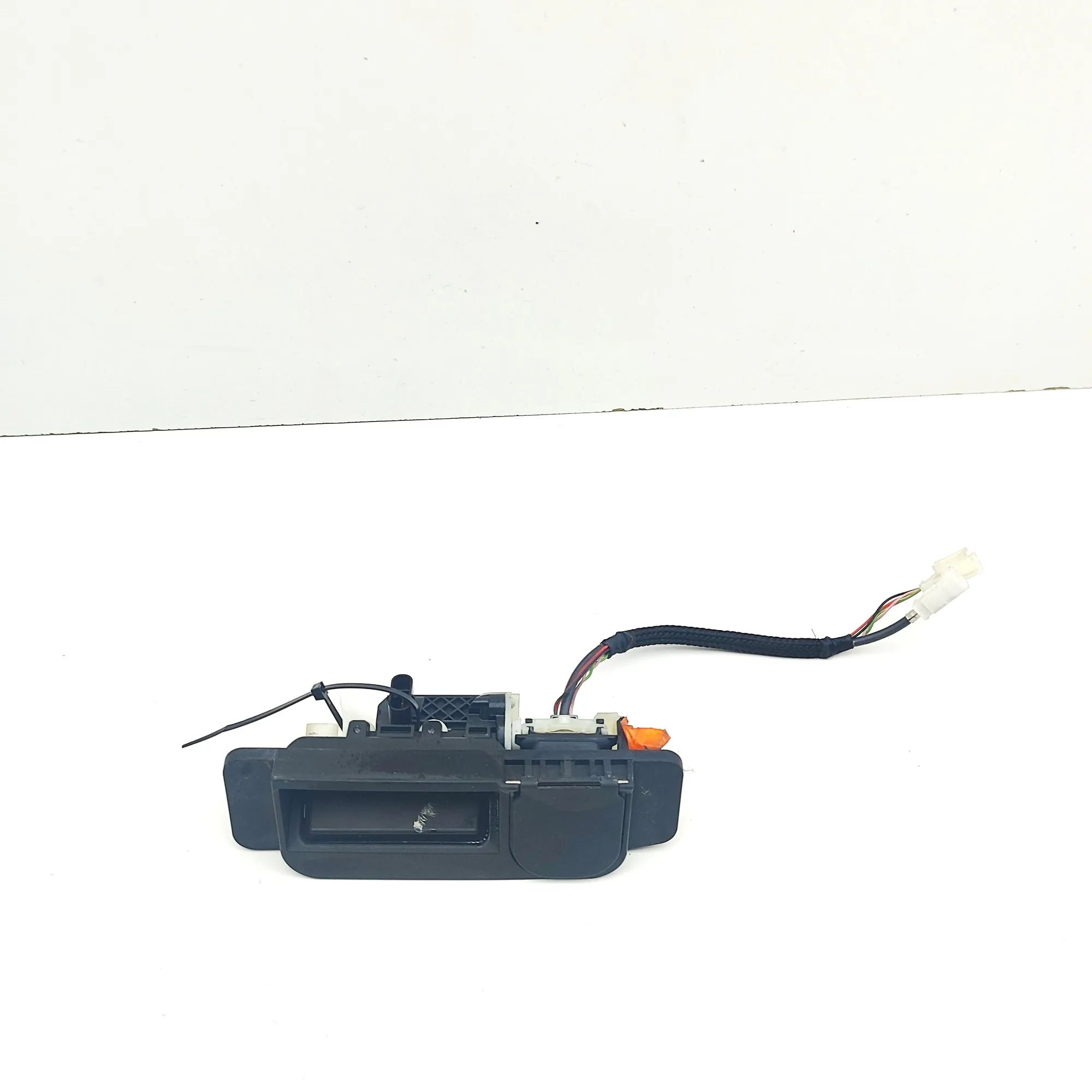 Mercedes-Benz A (W176) Tailgate Open Switch Tailgate Open Switch — MERCEDES BENZ C-CLASS (W...