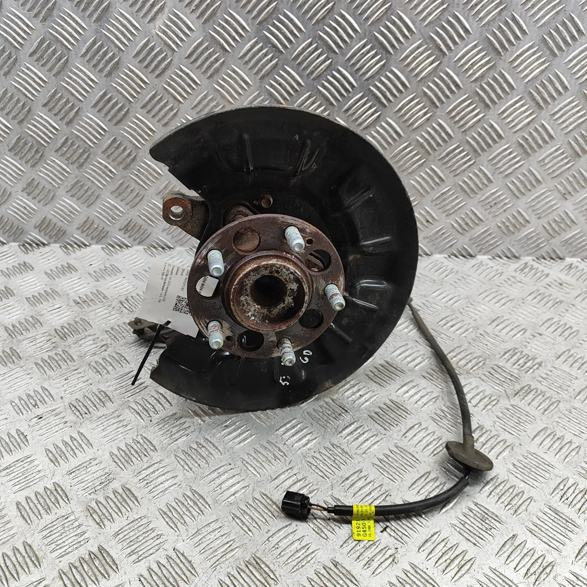Kia Ceed (CD) Rear Right Wheel Hub Rear Right Wheel Hub — KIA CEE\'D (Hatchback CD...