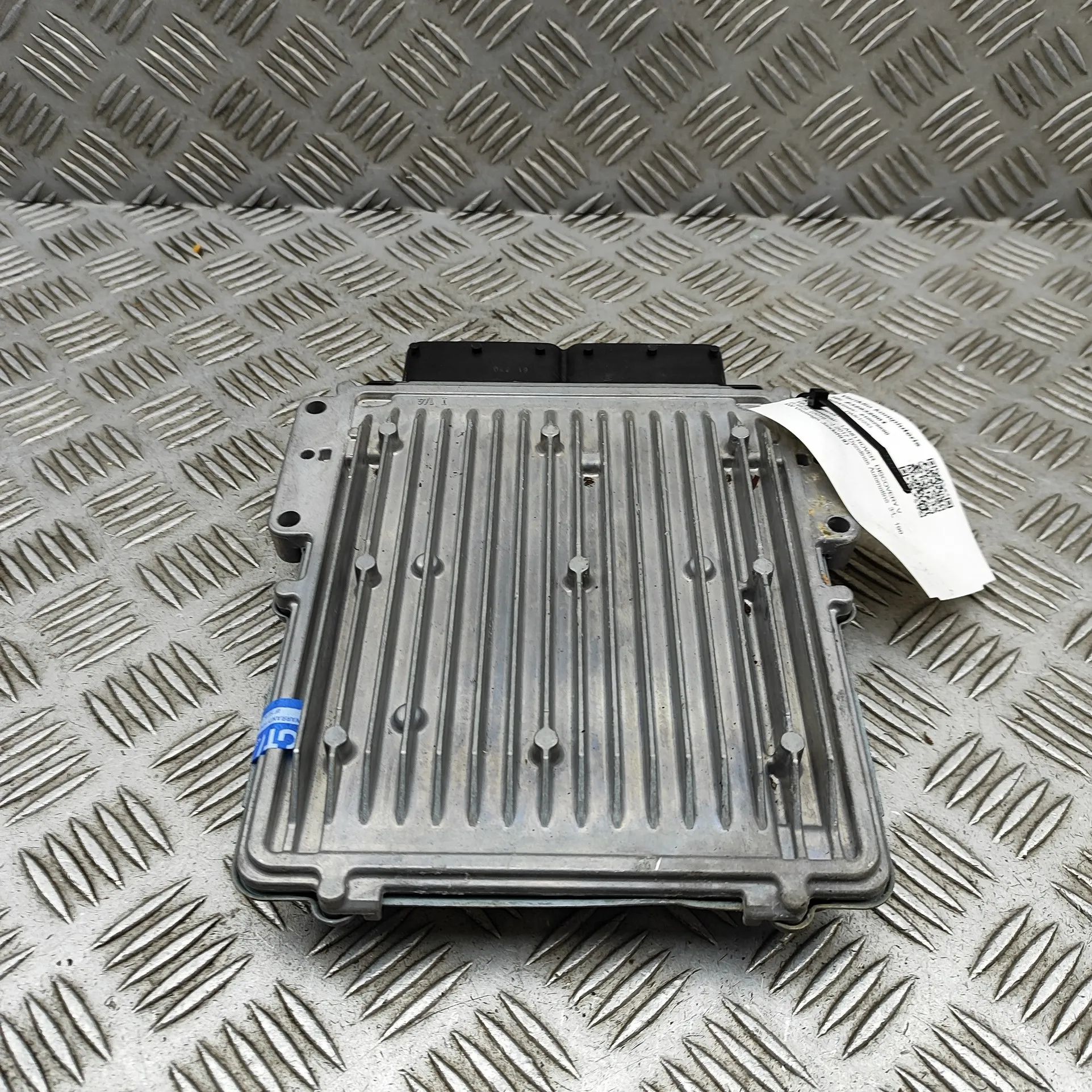 Land Rover Discovery Engine Control Unit Engine Control Unit — LAND ROVER DISCOVERY (V L...