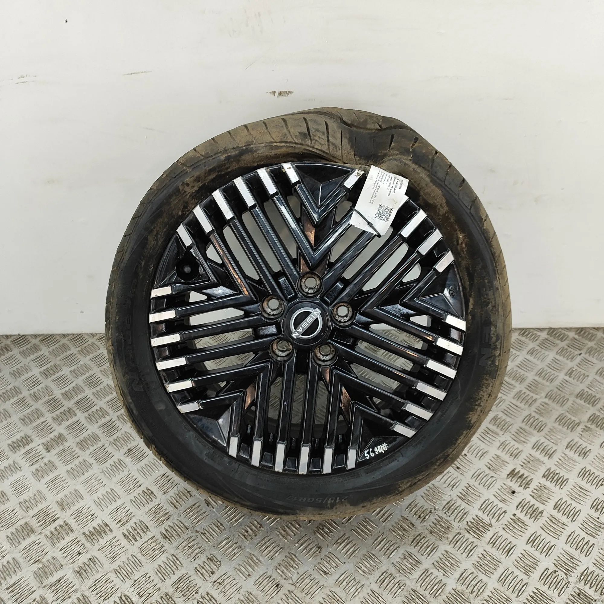 Nissan Leaf Alloy Wheel Alloy wheel — NISSAN LEAF (ZE1) (2017-...) — D0...