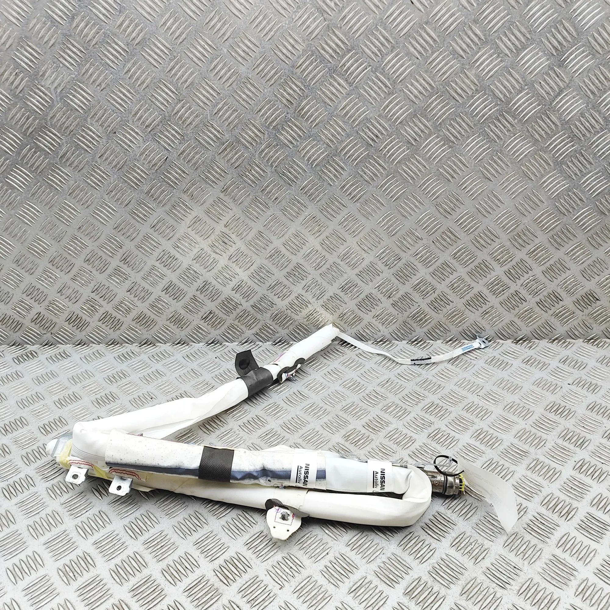 Nissan Juke Left Side Roof Safety Curtain SRS Left Side Roof Safety Curtain SRS — NISSAN JUKE...