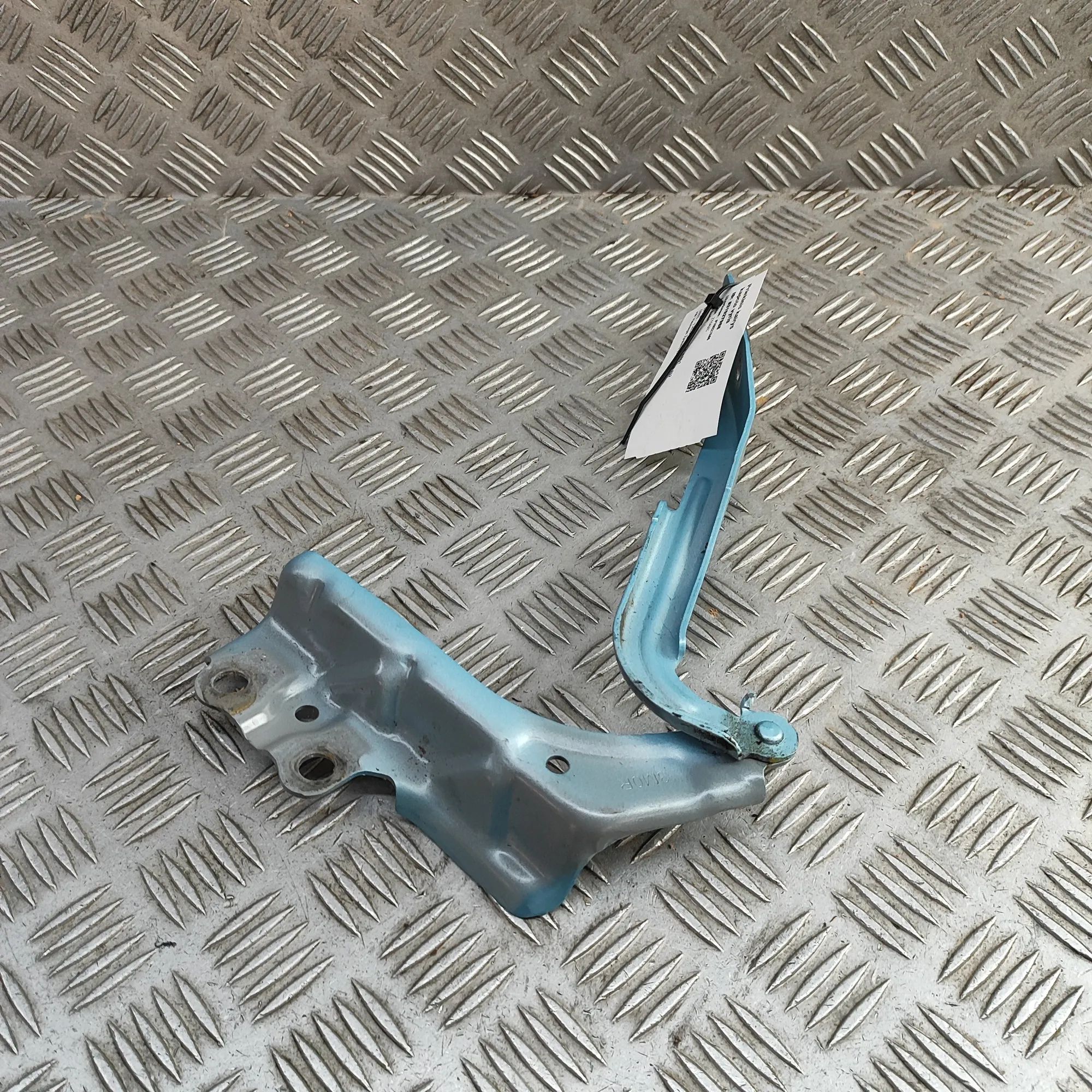 Honda HR-V / e:Ny1 Bonnet hinge — front left