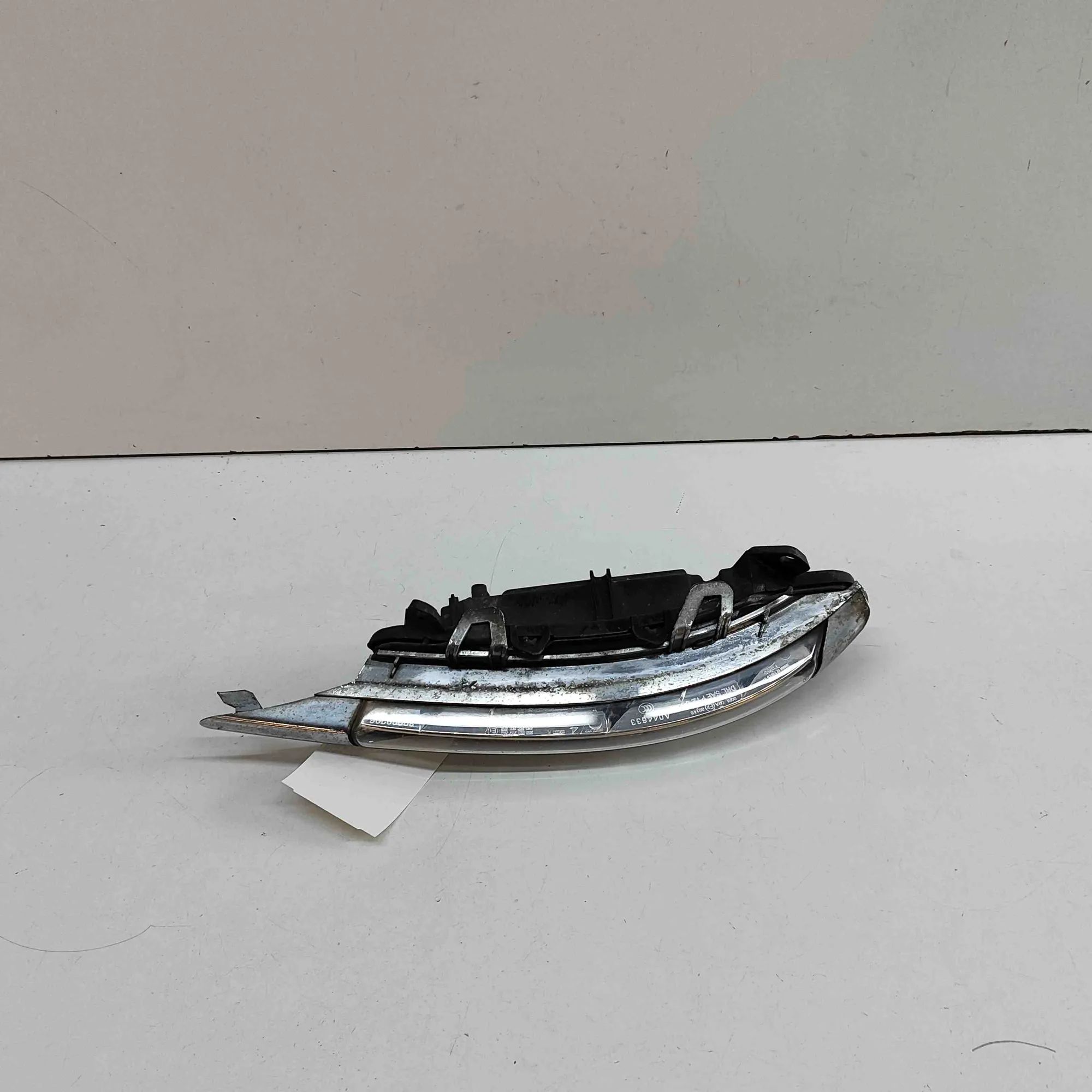 Mercedes-Benz A (W169) Front Right Additional Light Front Right Additional Light — MERCEDES BENZ S-...