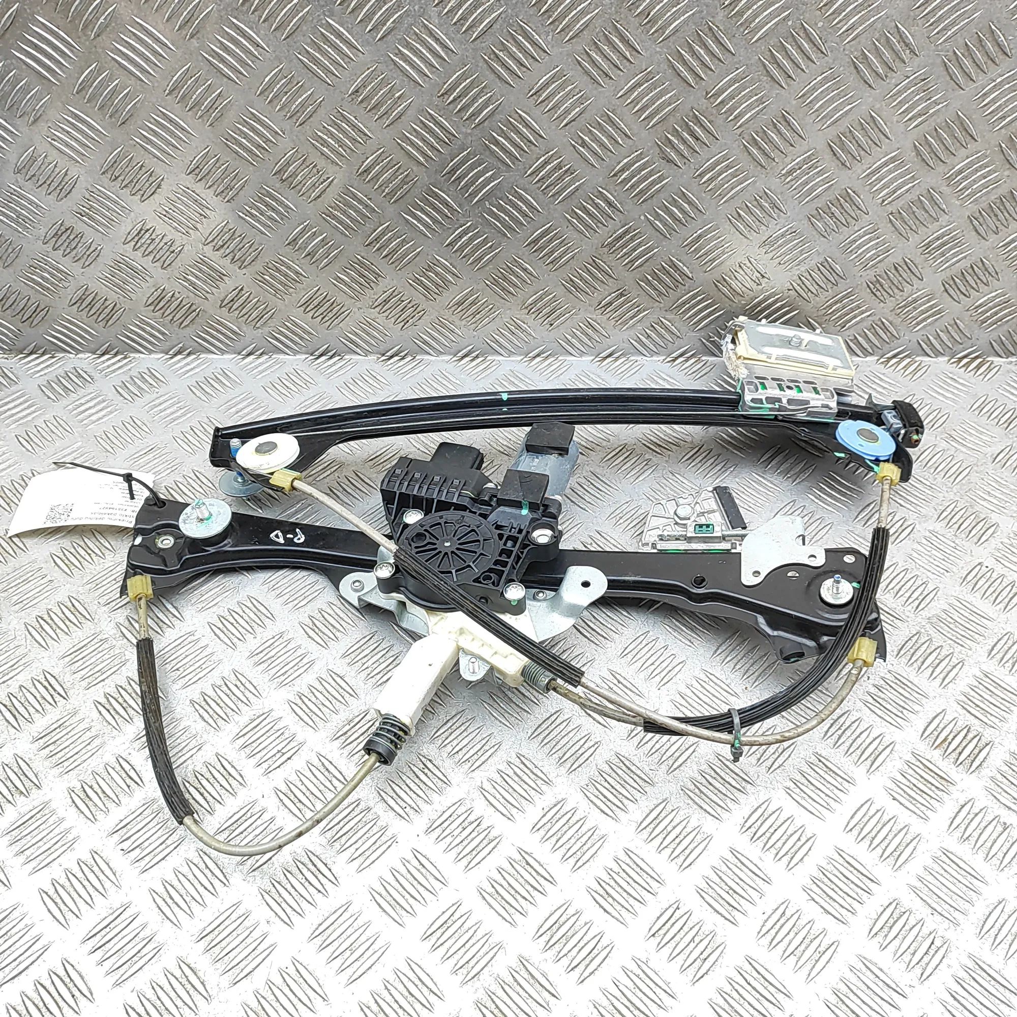 Nissan GT-R Front Right Door Window Regulator Front Right Door Window Regulator — NISSAN GT-R...
