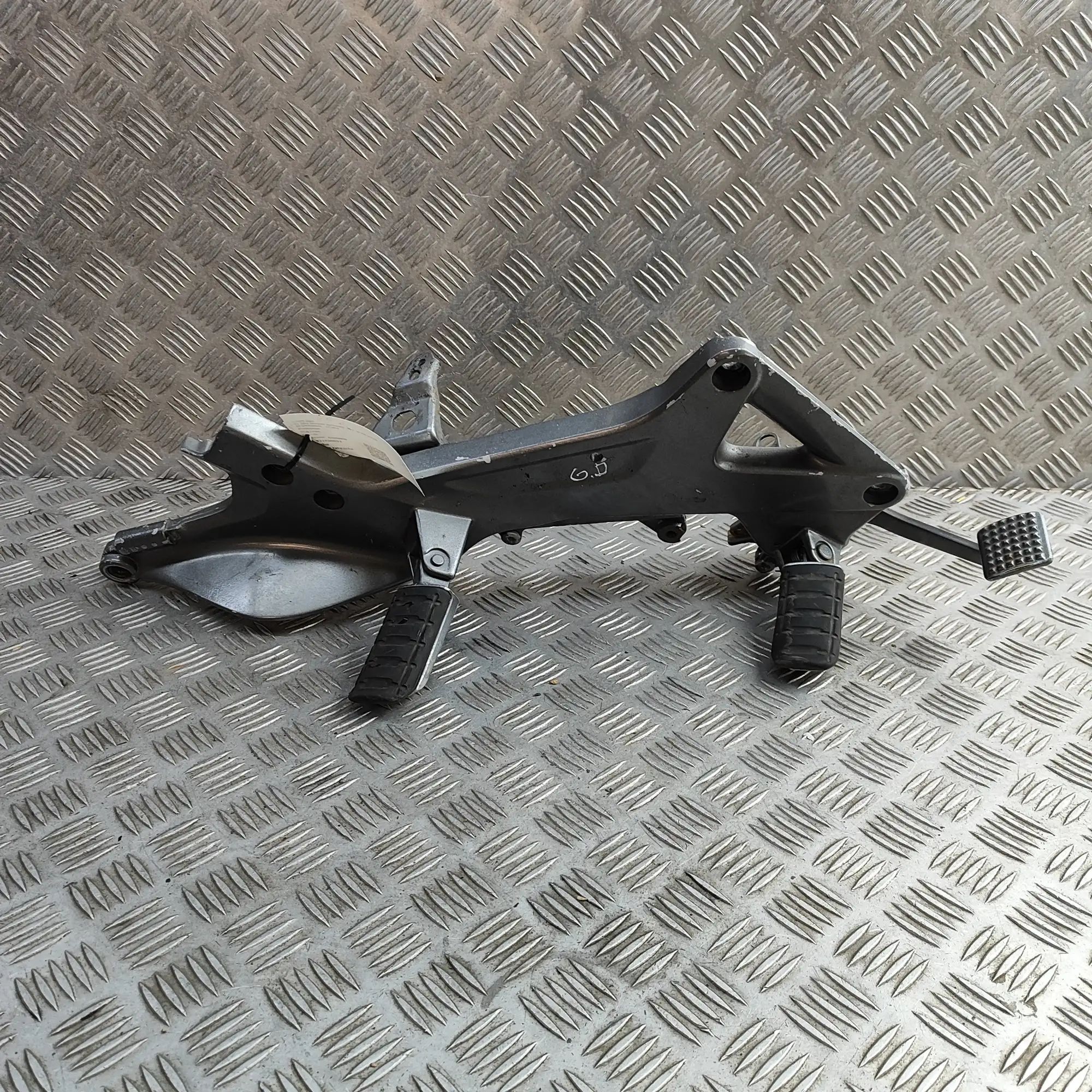 Honda Stream Right side footrest peg hanger assembly Right side footrest peg hanger assembly — HONDA...