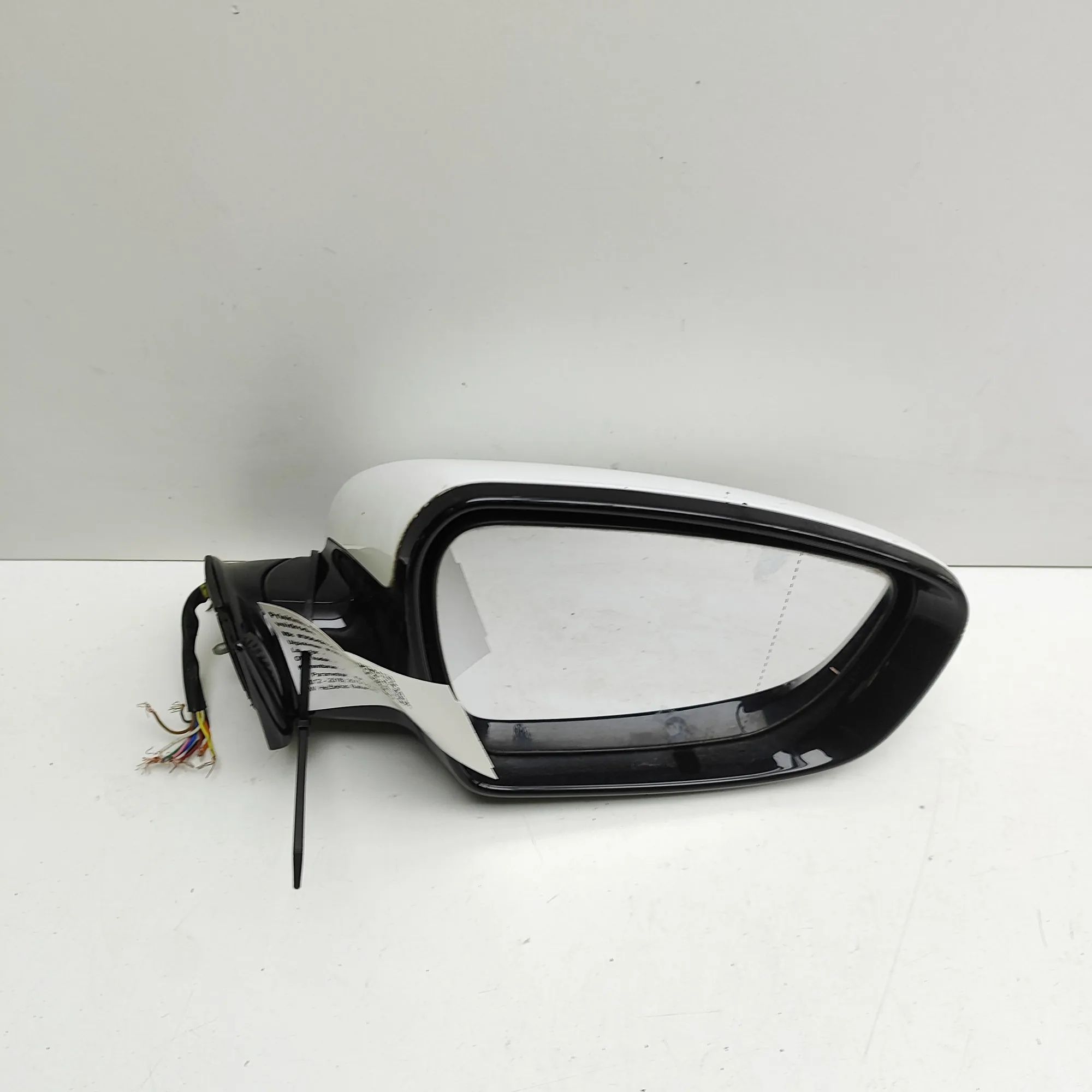 Kia ceed (JD) Right Side Wing Mirror Right Side Wing Mirror — KIA CEE\'D (JD) (2012-...