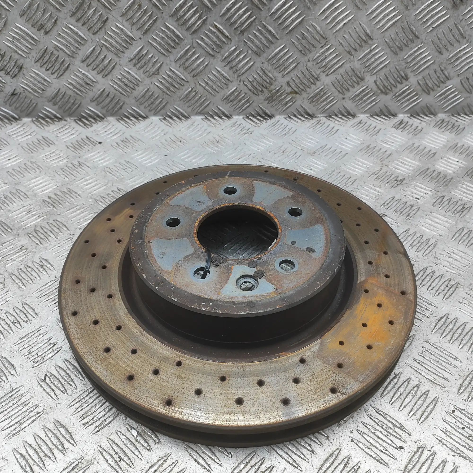 Jaguar XK Rear Left Brake Disc Rear Left Brake Disc — JAGUAR XK (8 Coupe X100)...