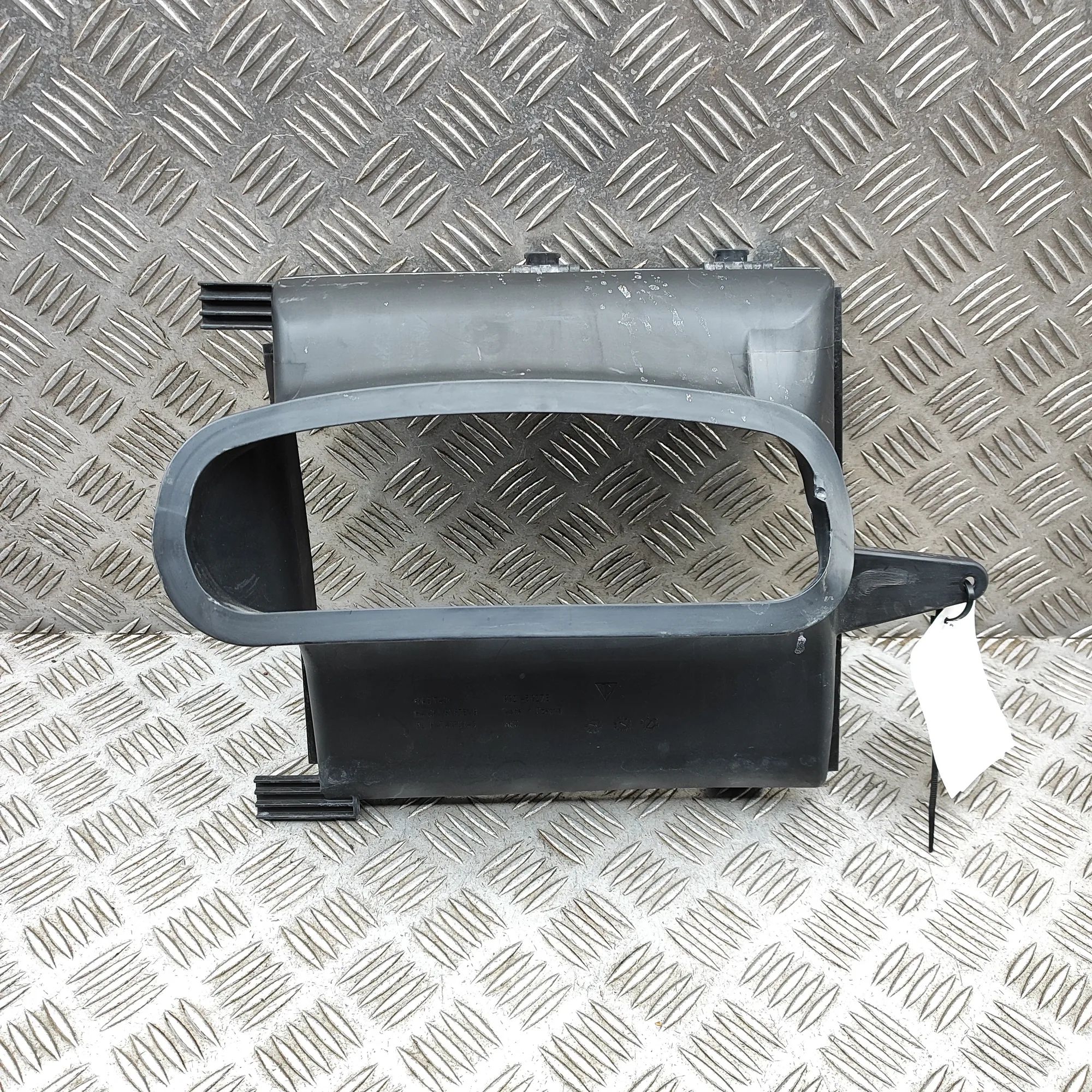 Porsche 911 (992) Radiator Air Guide Duct Radiator Air Guide Duct — PORSCHE 911 (992) (20...