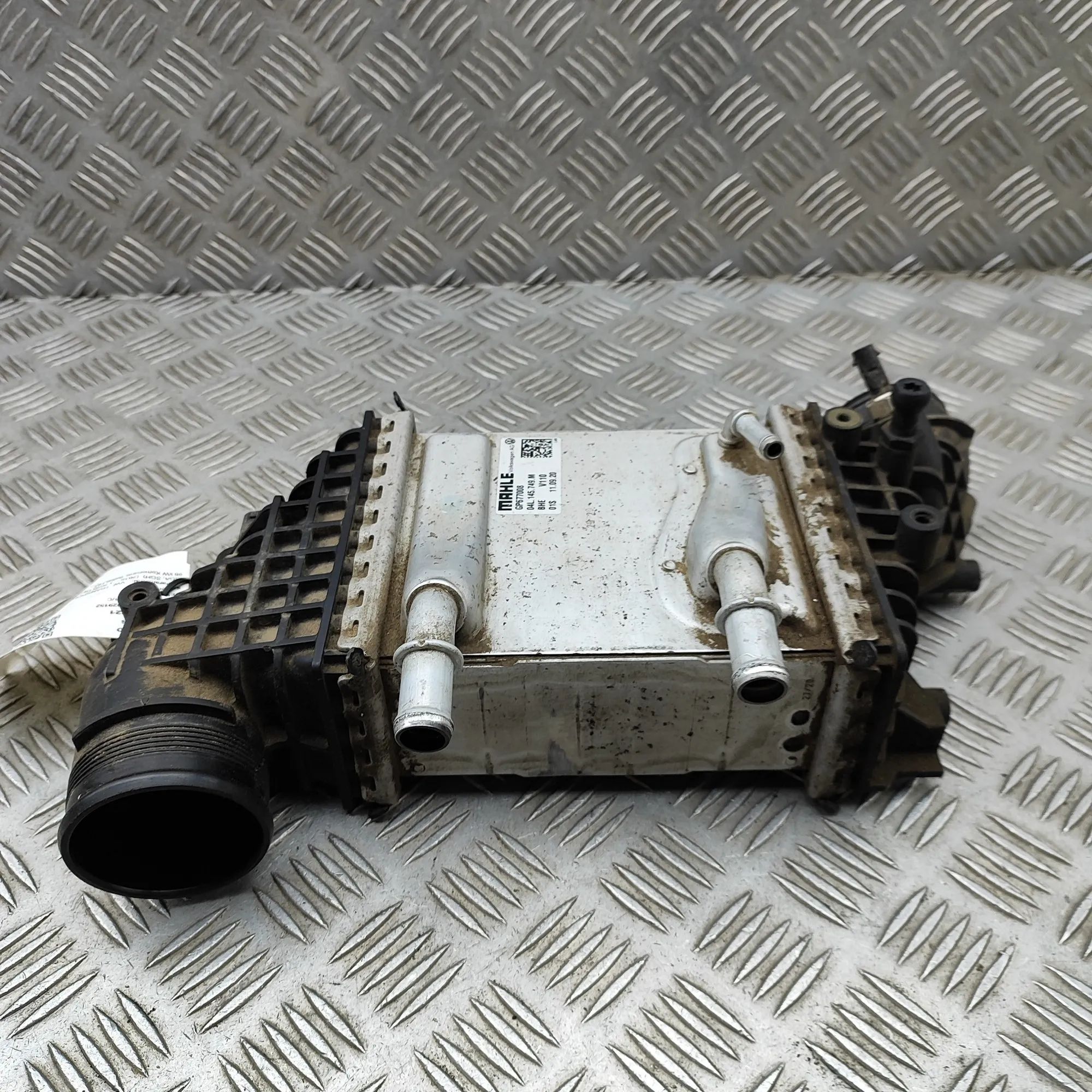 Volkswagen Transporter (T6, Caravelle, Multivan) Intercooler radiator Intercooler radiator — VW TRANSPORTER (VI T6 Va...