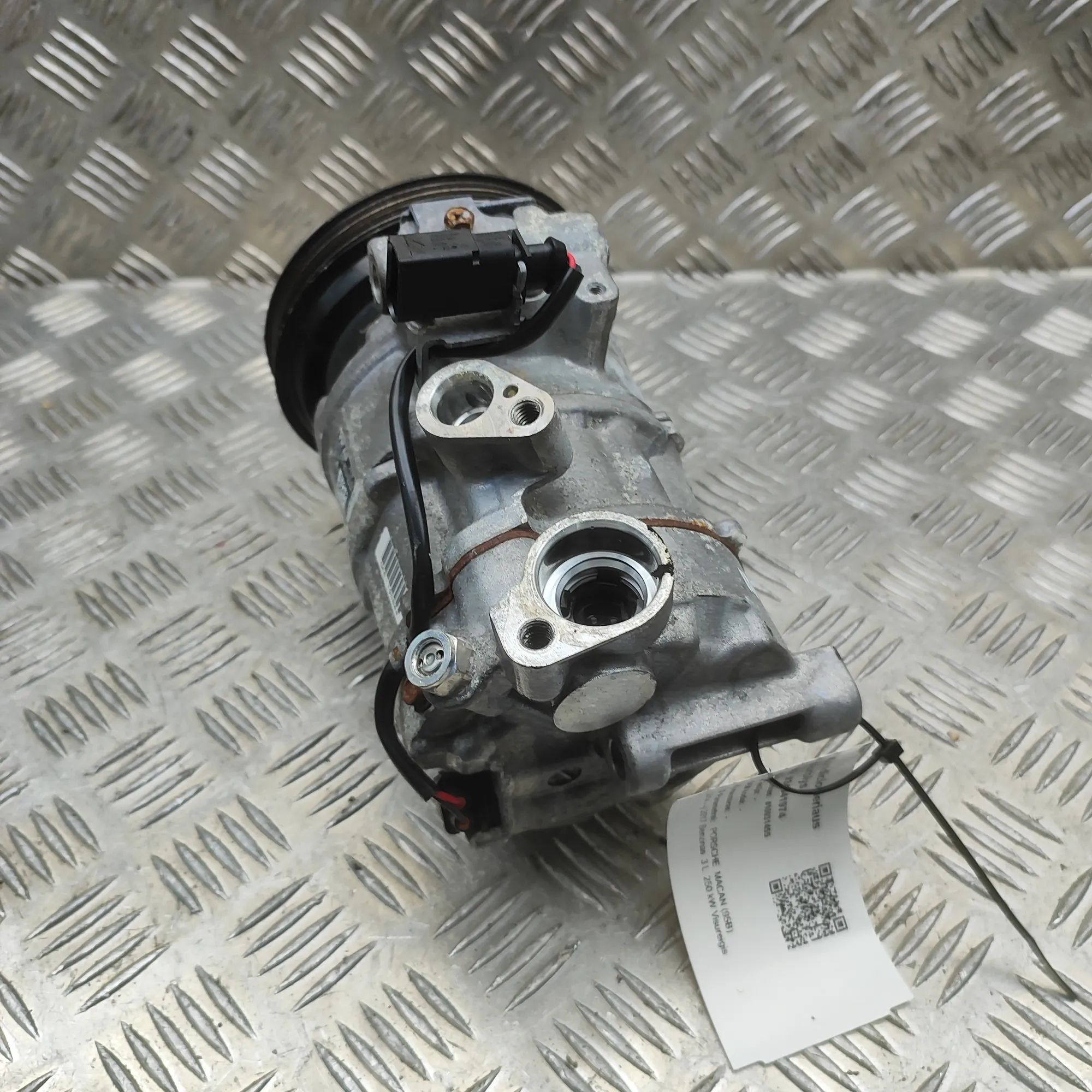 Porsche Macan Air-conditioning compressor Air-conditioning compressor — PORSCHE MACAN (95...