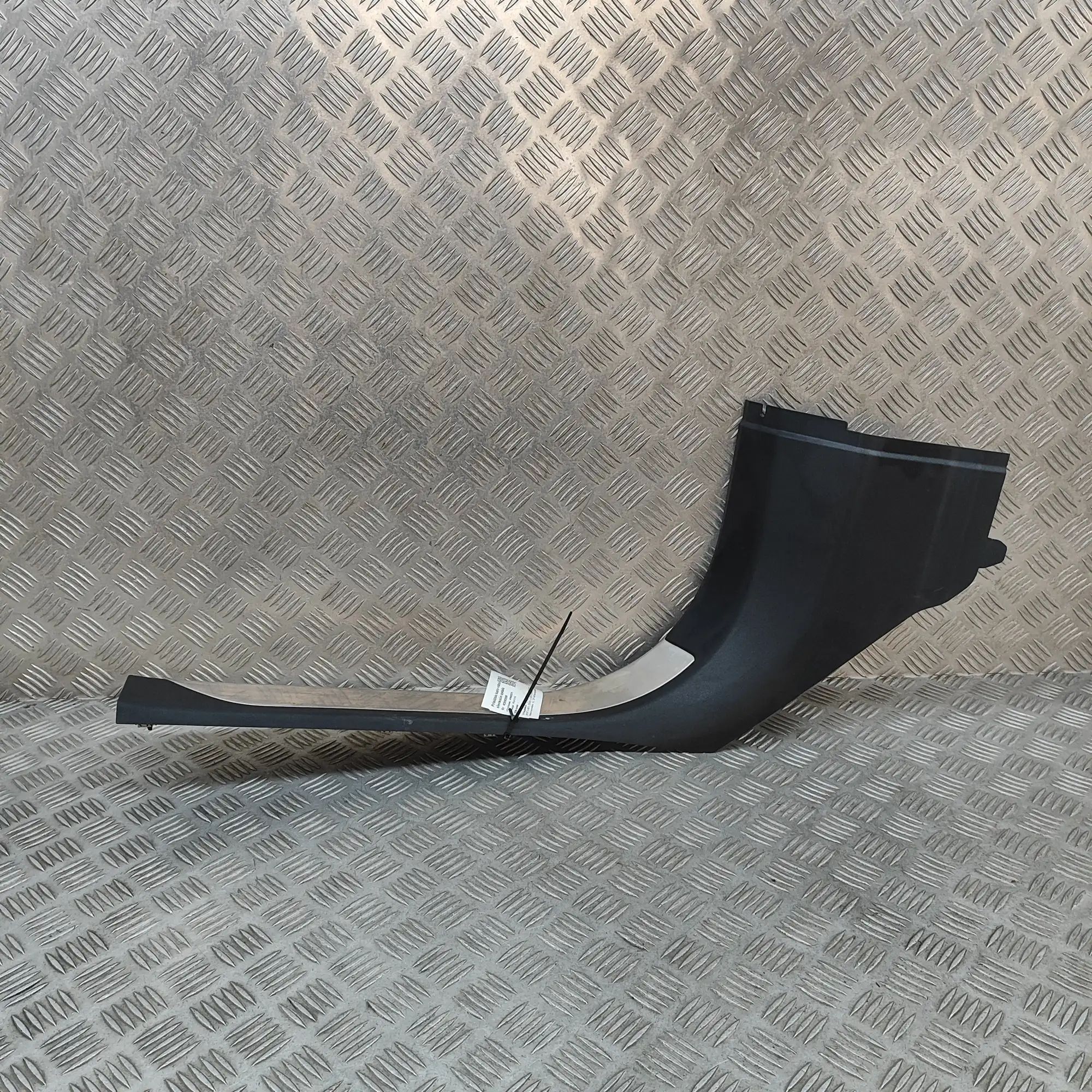Land Rover Range Rover Sport (L461) Interior sill trim — front left Interior sill trim — front left — LAND ROVER RA...