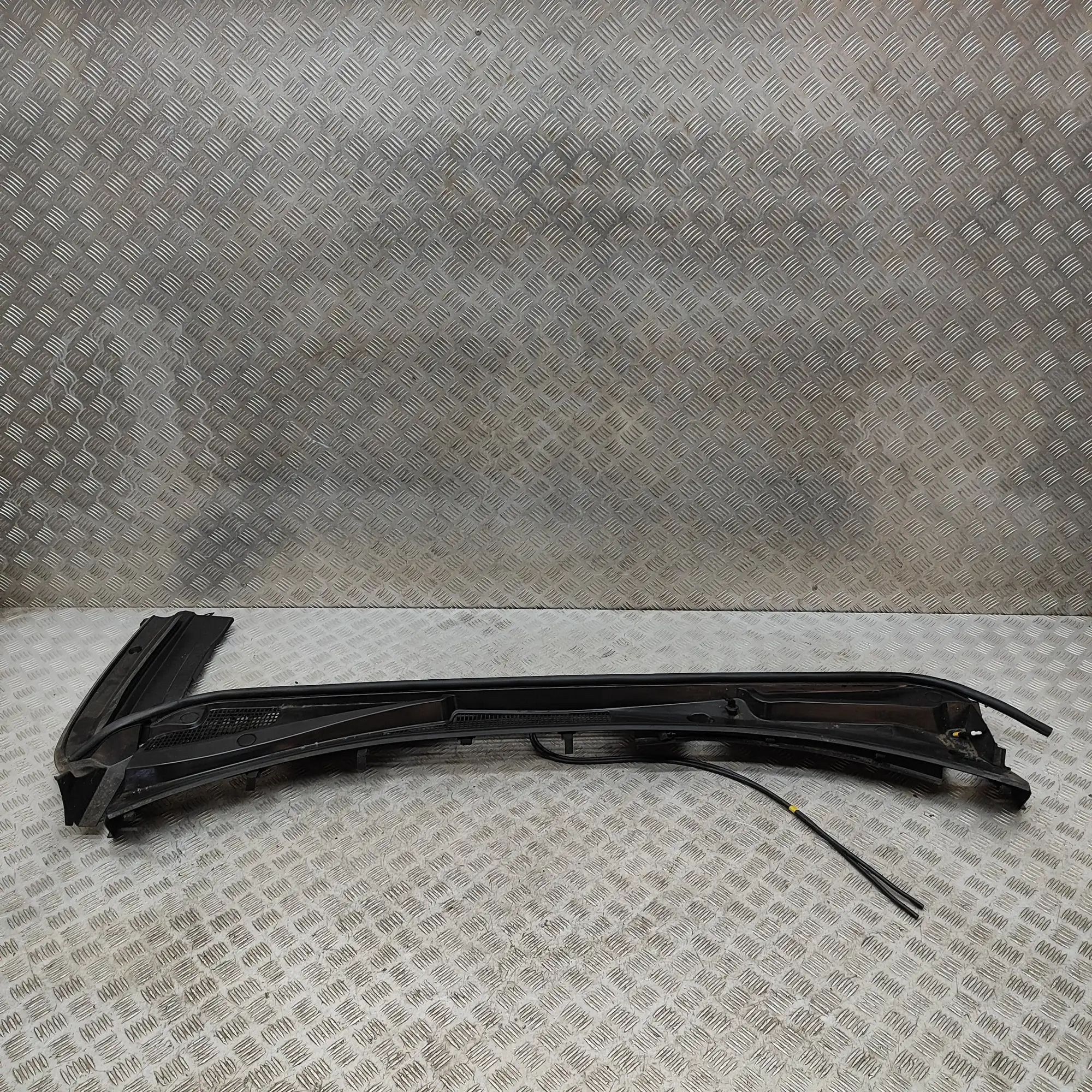 Lexus RX Front Wiper Cowl Trim Front Wiper Cowl Trim — LEXUS RX (_LA1_, _LH1_)...