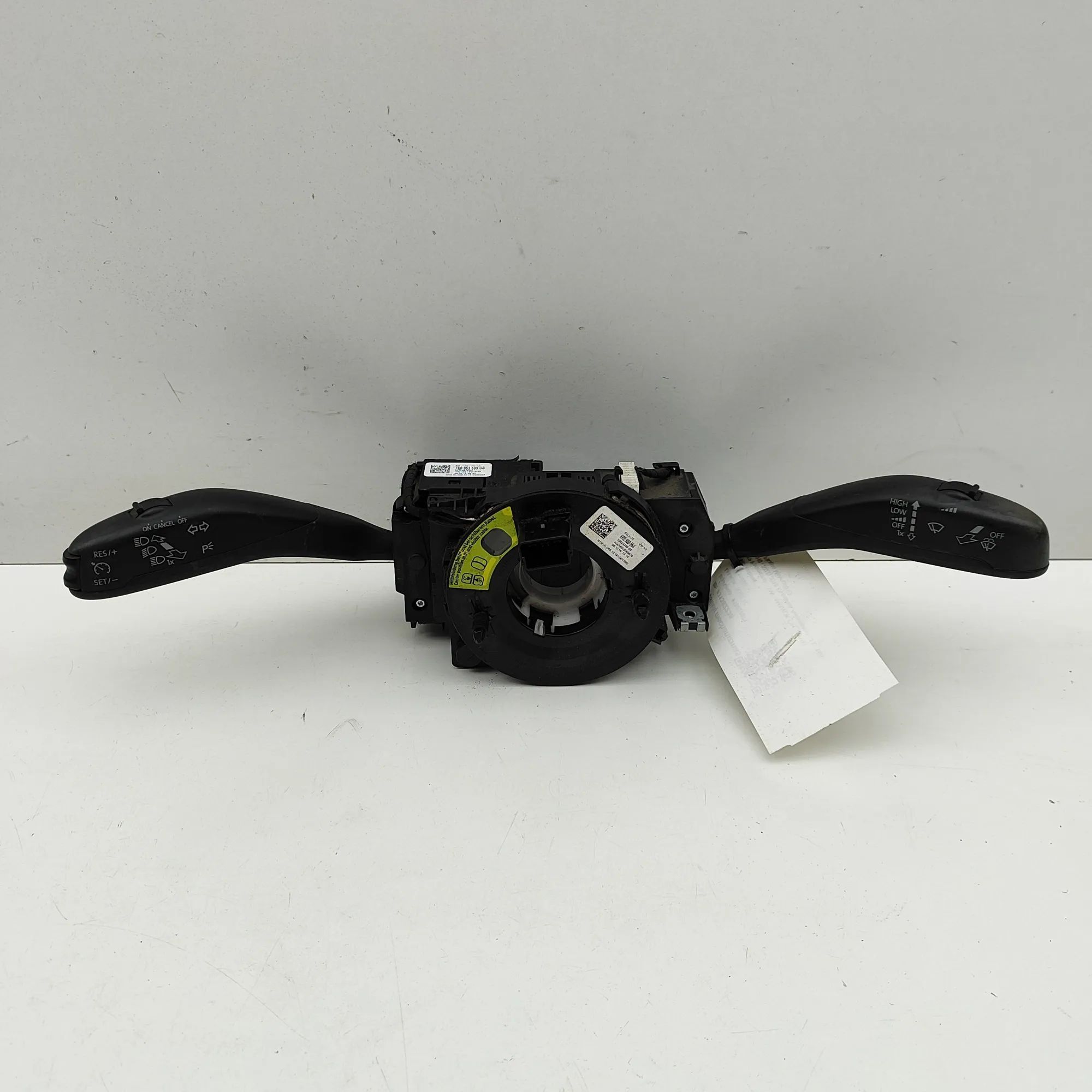 Volkswagen Amarok Indicator Wiper Stalk Switch Indicator Wiper Stalk Switch — VW AMAROK (2H_, ...