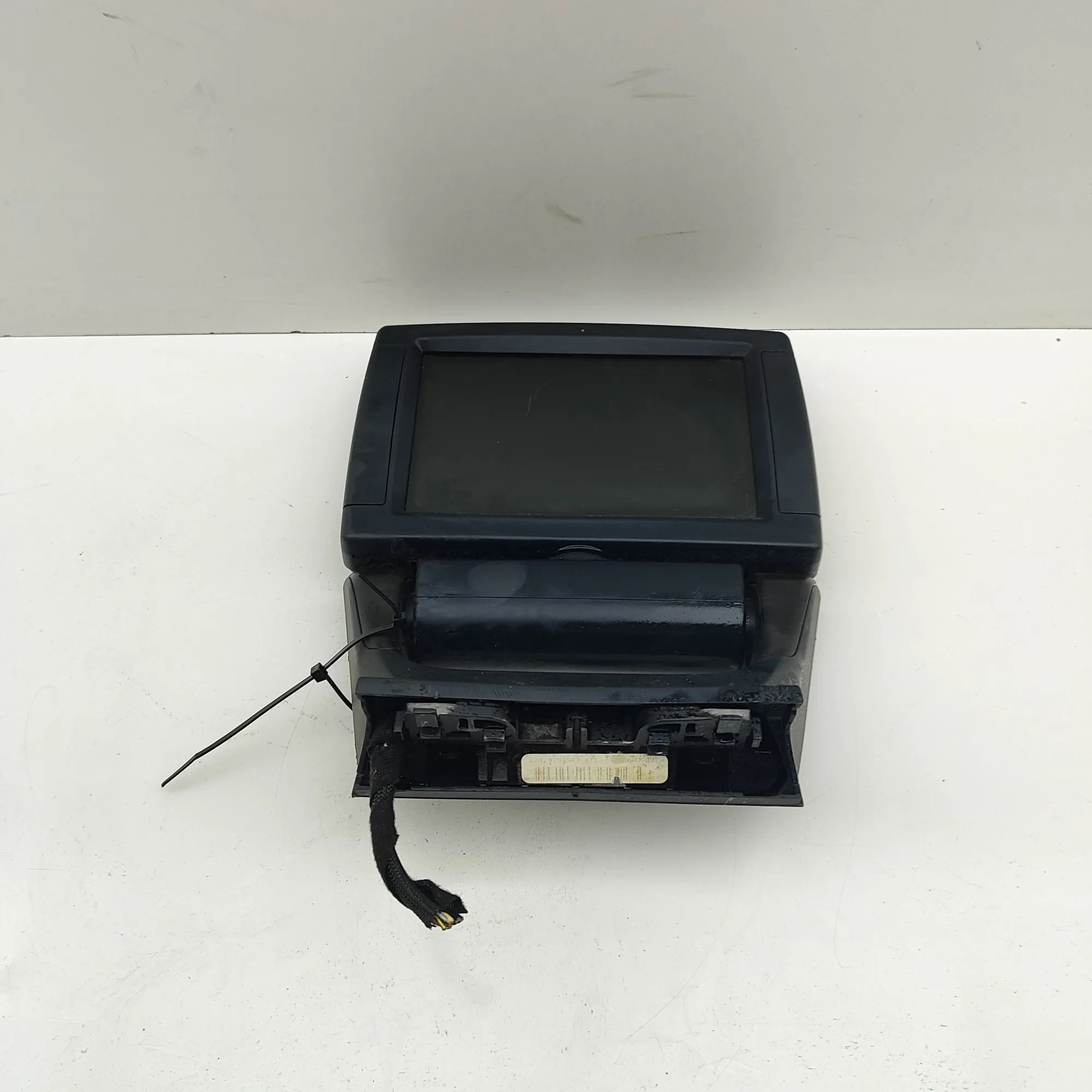 BMW X6 (E71 / E72) Rear seat display Rear seat display — BMW X6 (E71, E72) (2007-201...