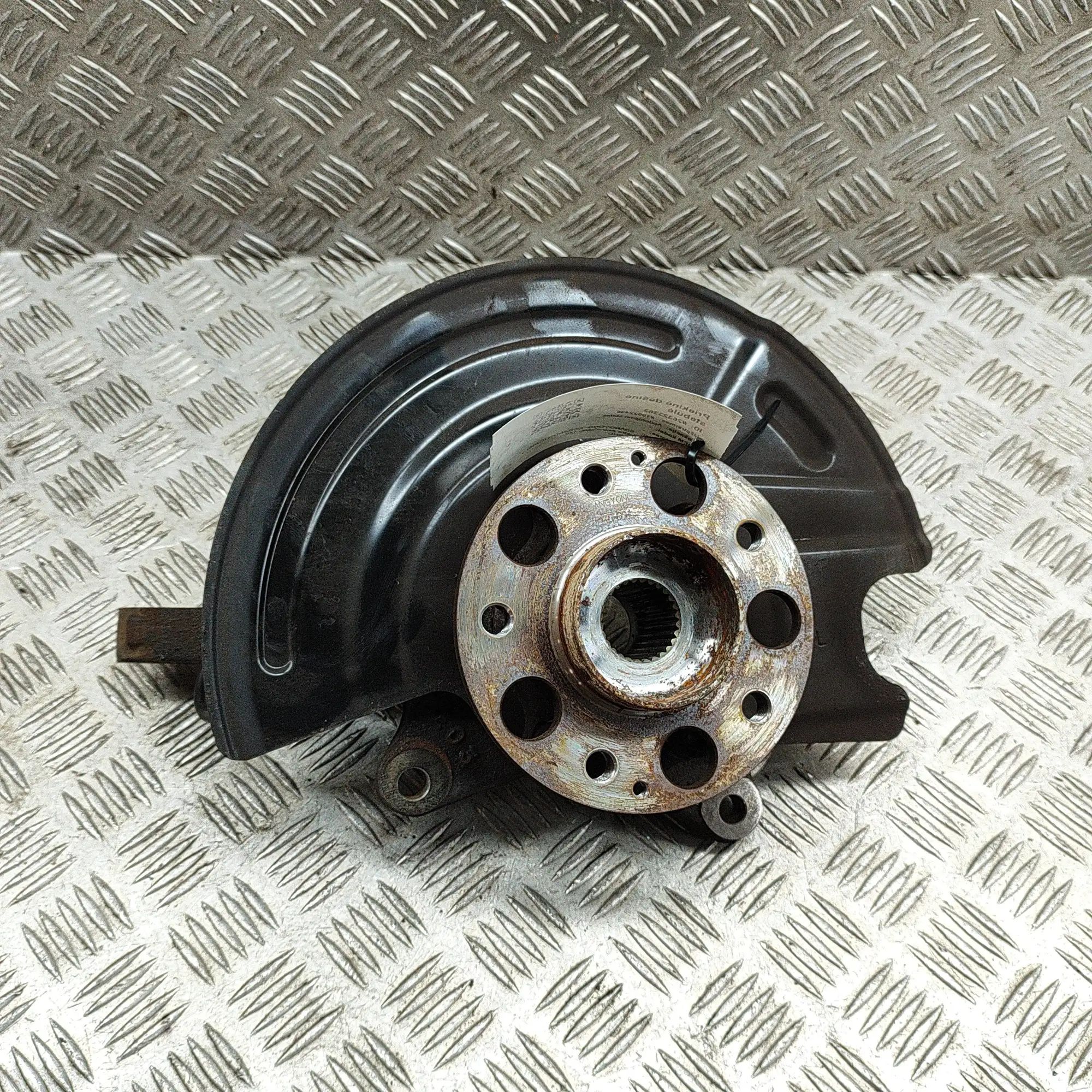 Ssangyong Korando Front Left Wheel Hub Front Left Wheel Hub — SSANGYONG KORANDO (C300)...