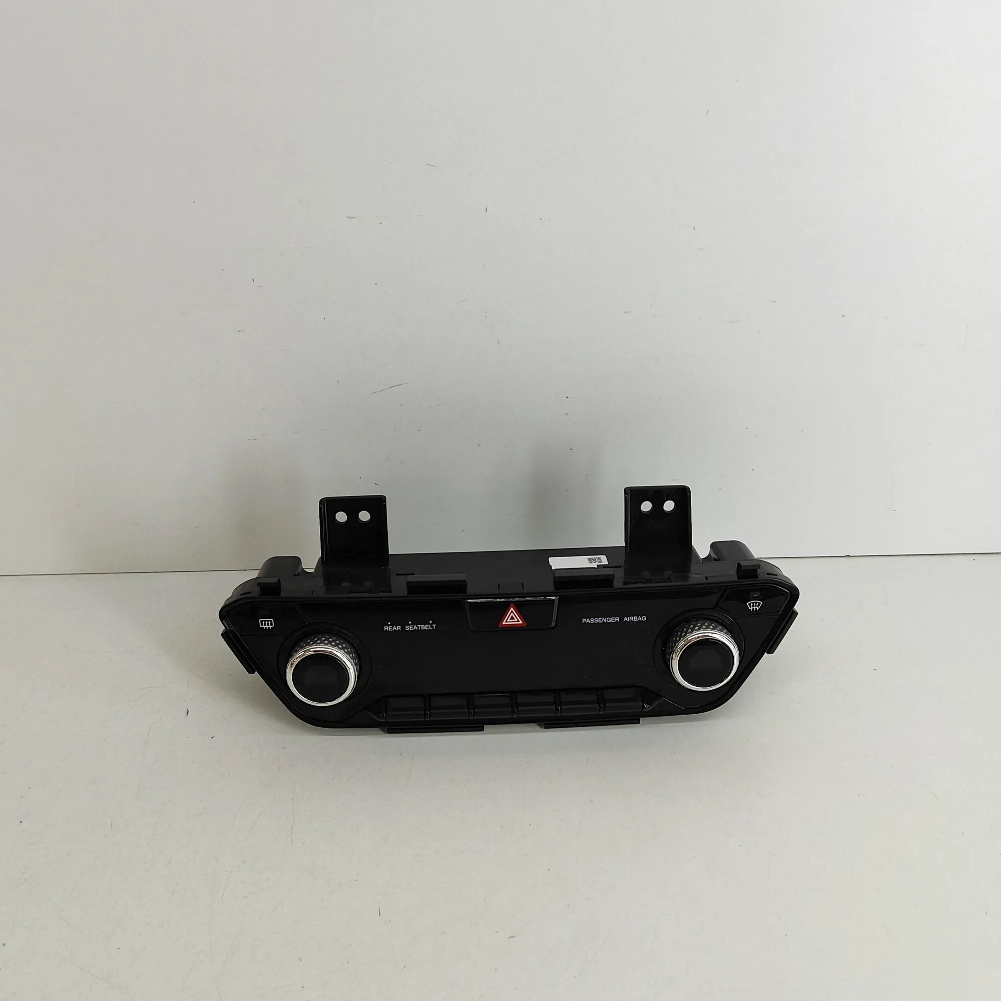 Ssangyong Korando Climate control unit Climate control unit — SSANGYONG KORANDO (C300)...