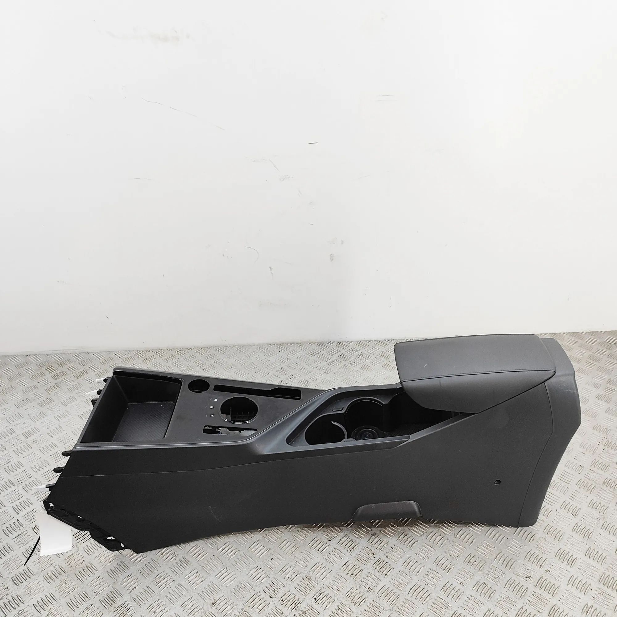 Kia Niro center console center Console — KIA NIRO (II) (2022-...) — 846...
