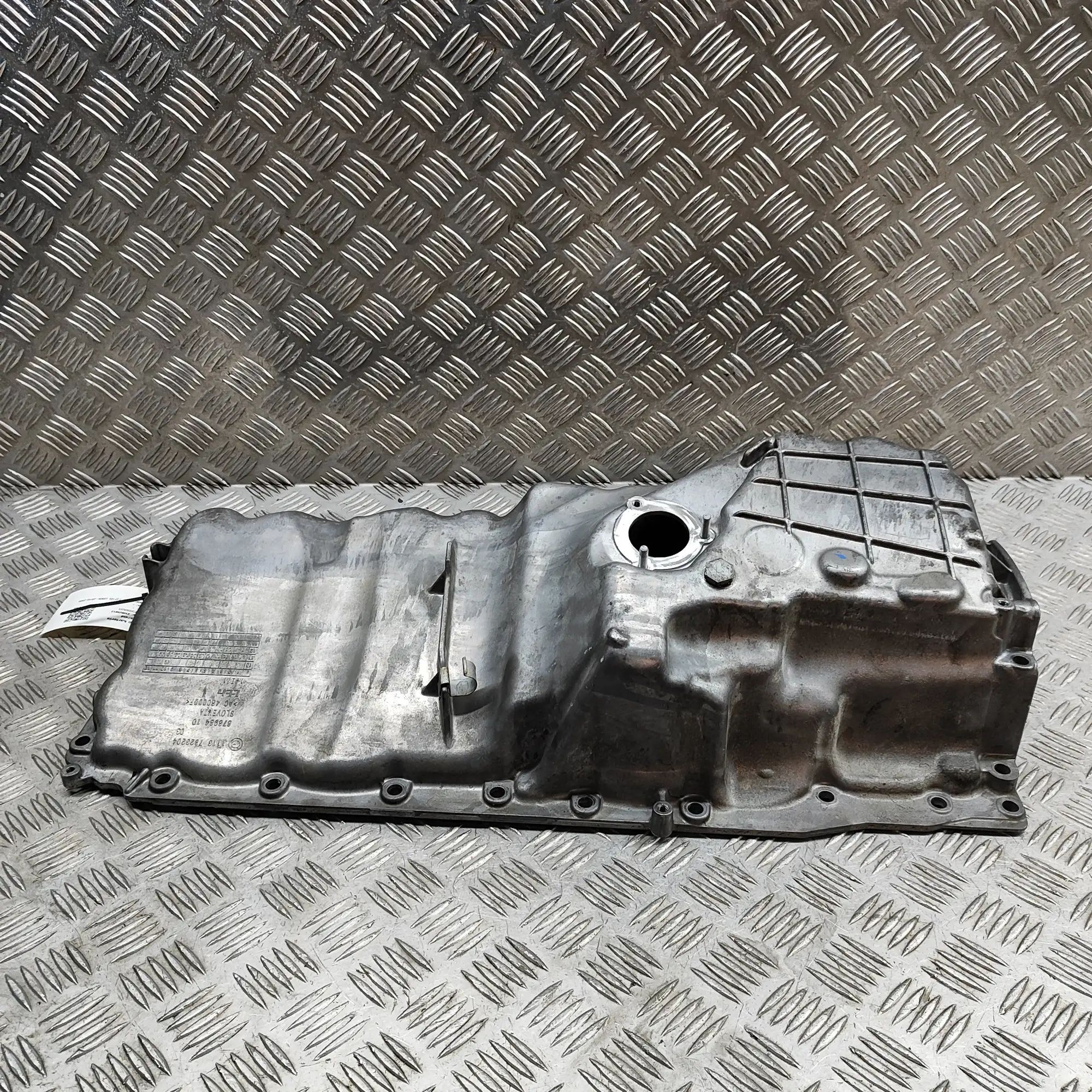 BMW 5 (E60 / E61) Engine Oil Pan Engine Oil Pan — BMW 5 SERIES (F10) (2009-2016)...