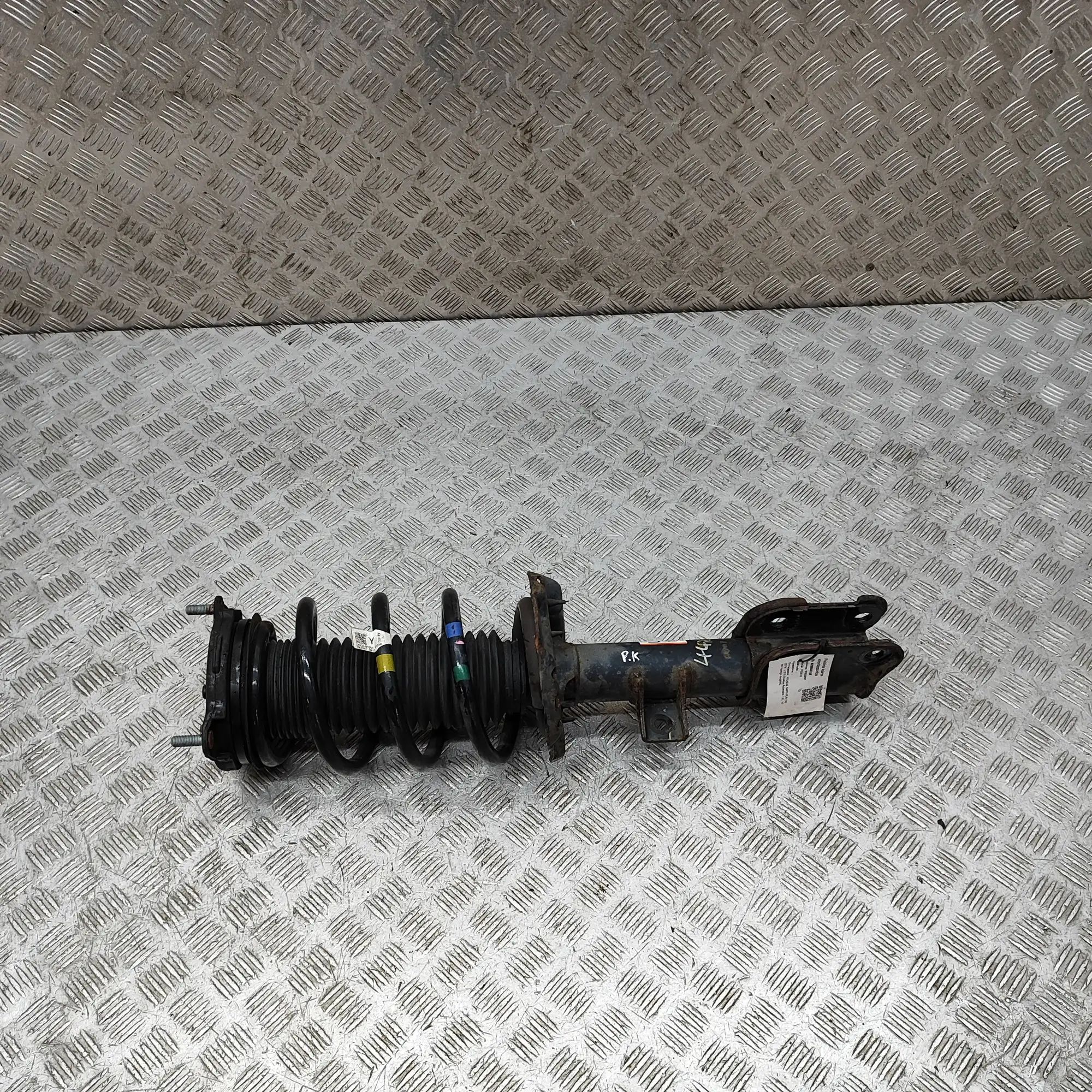 Hyundai Santa Fe Shock absorber — front left Shock absorber — front left — HYUNDAI SANTA (FÉ...