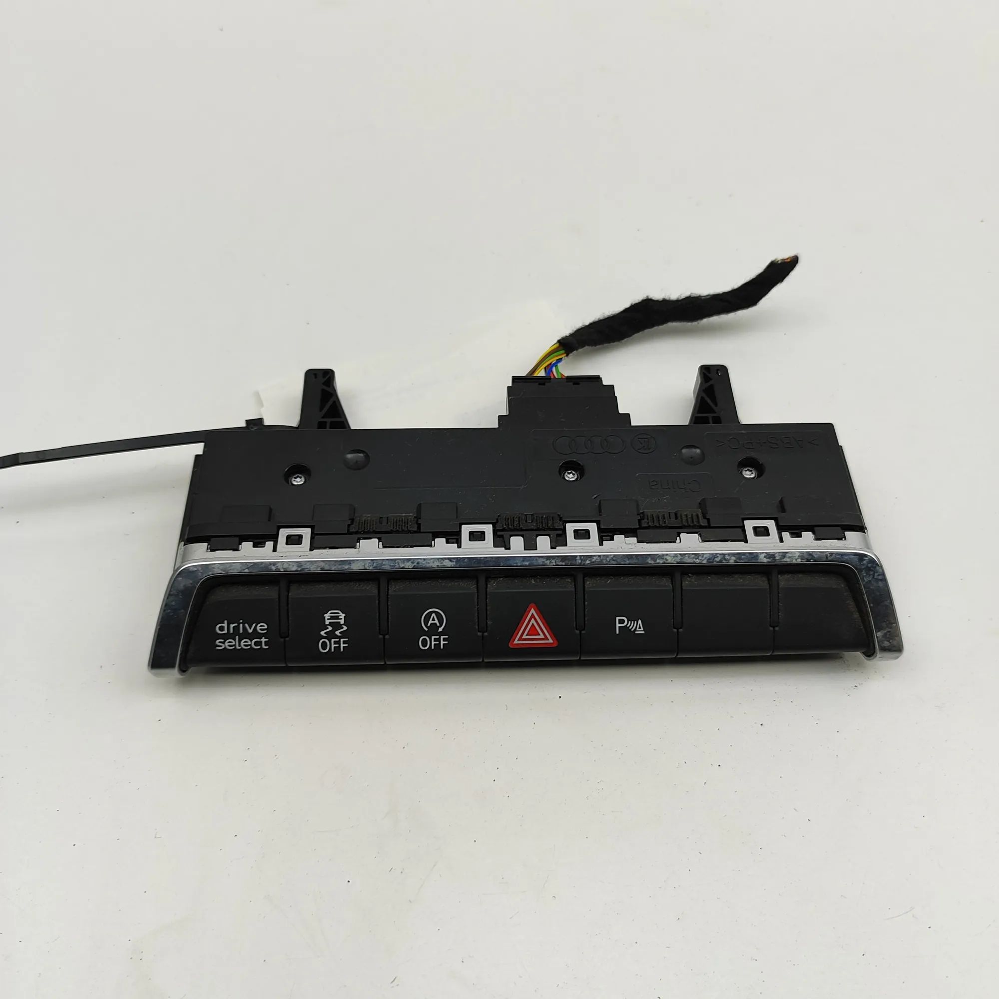 Audi Q3 (8U) Button Switch Panel Button Switch Panel — AUDI Q3 (F3) (2018-...) —...