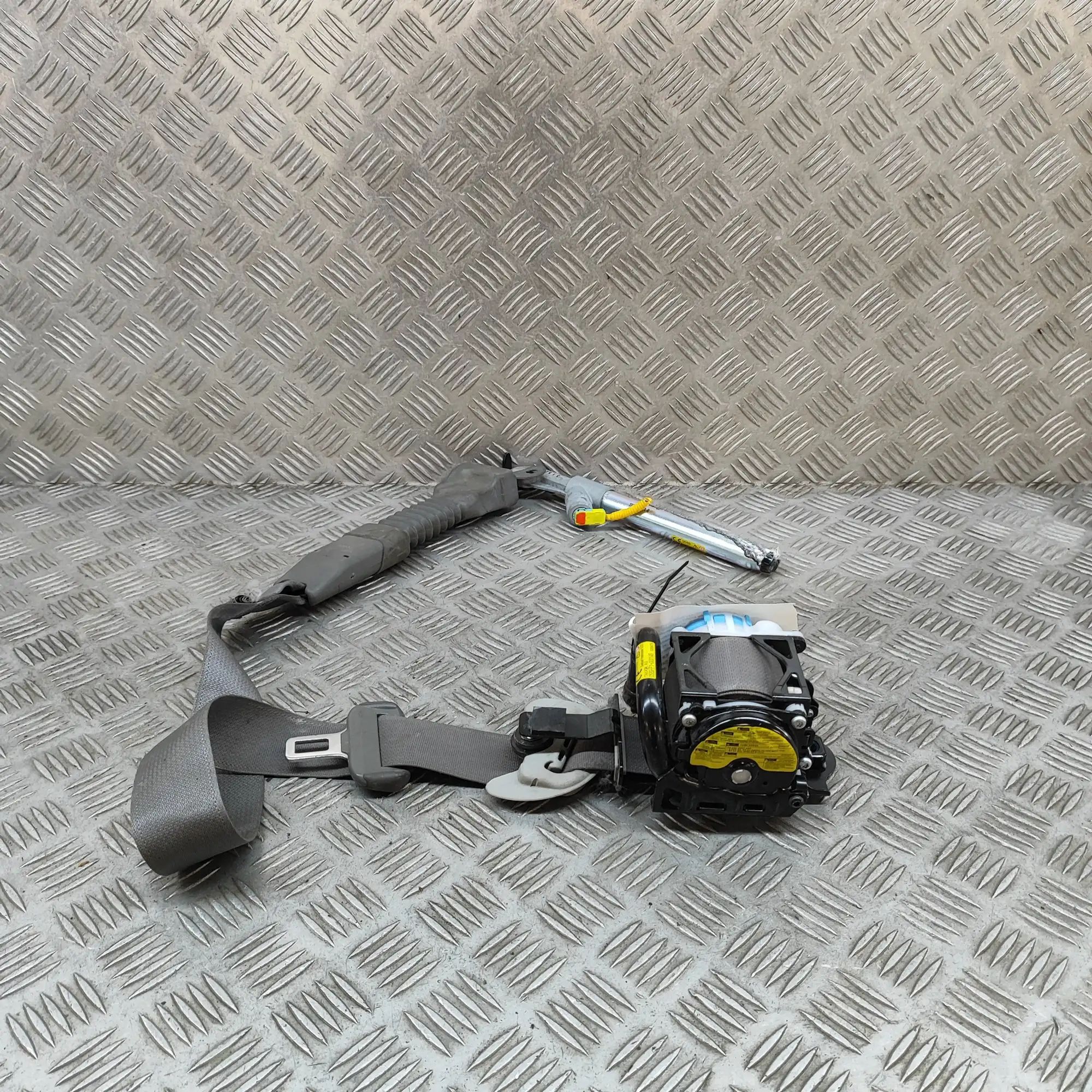 Kia Soul Front Left Seatbelt Front Left Seatbelt — KIA SOUL (II PS) (2014-20...