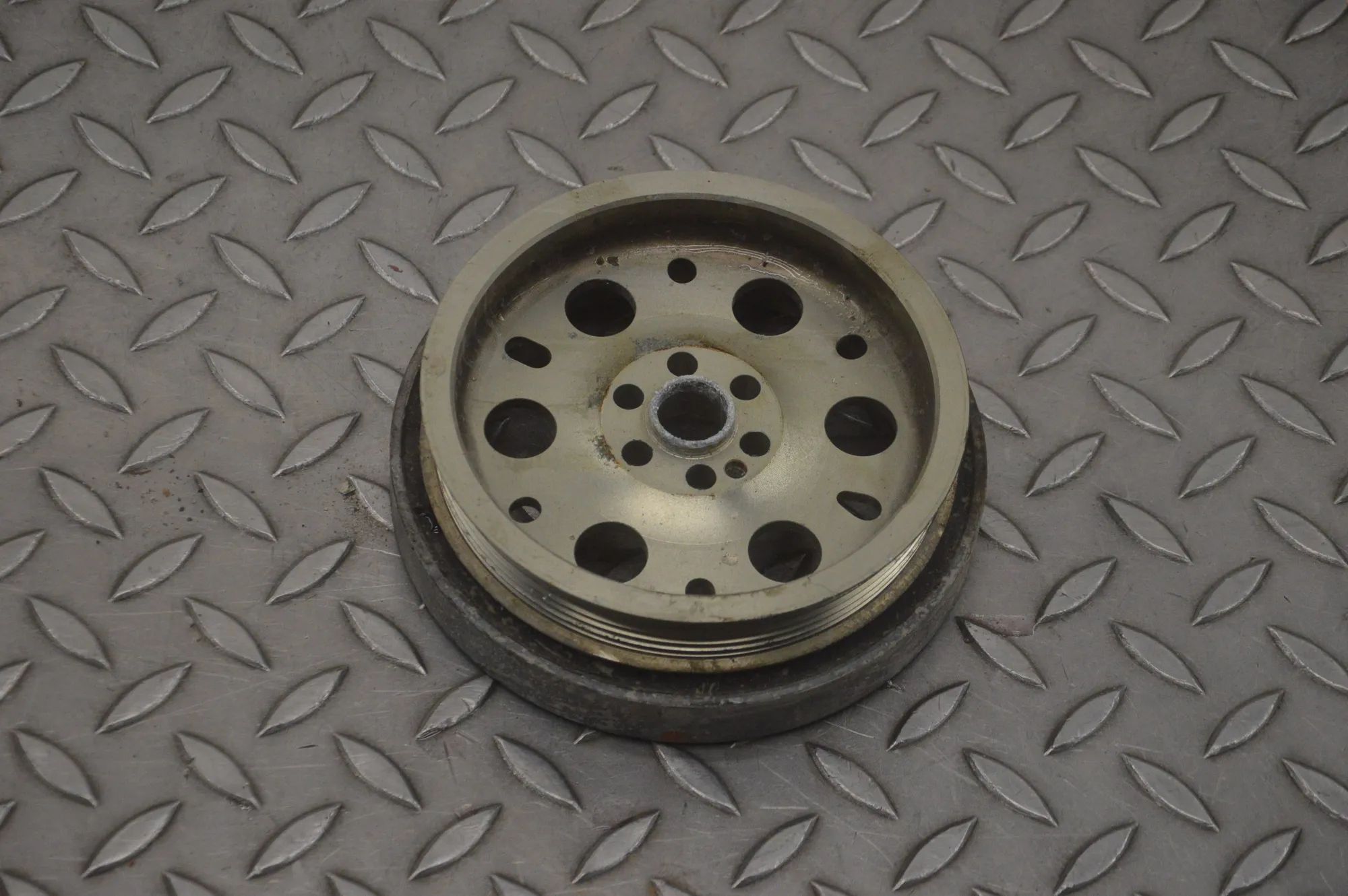 Porsche 911 (991) Rihmaratas Crankshaft pulley — PORSCHE 911 (991) (2011-202...