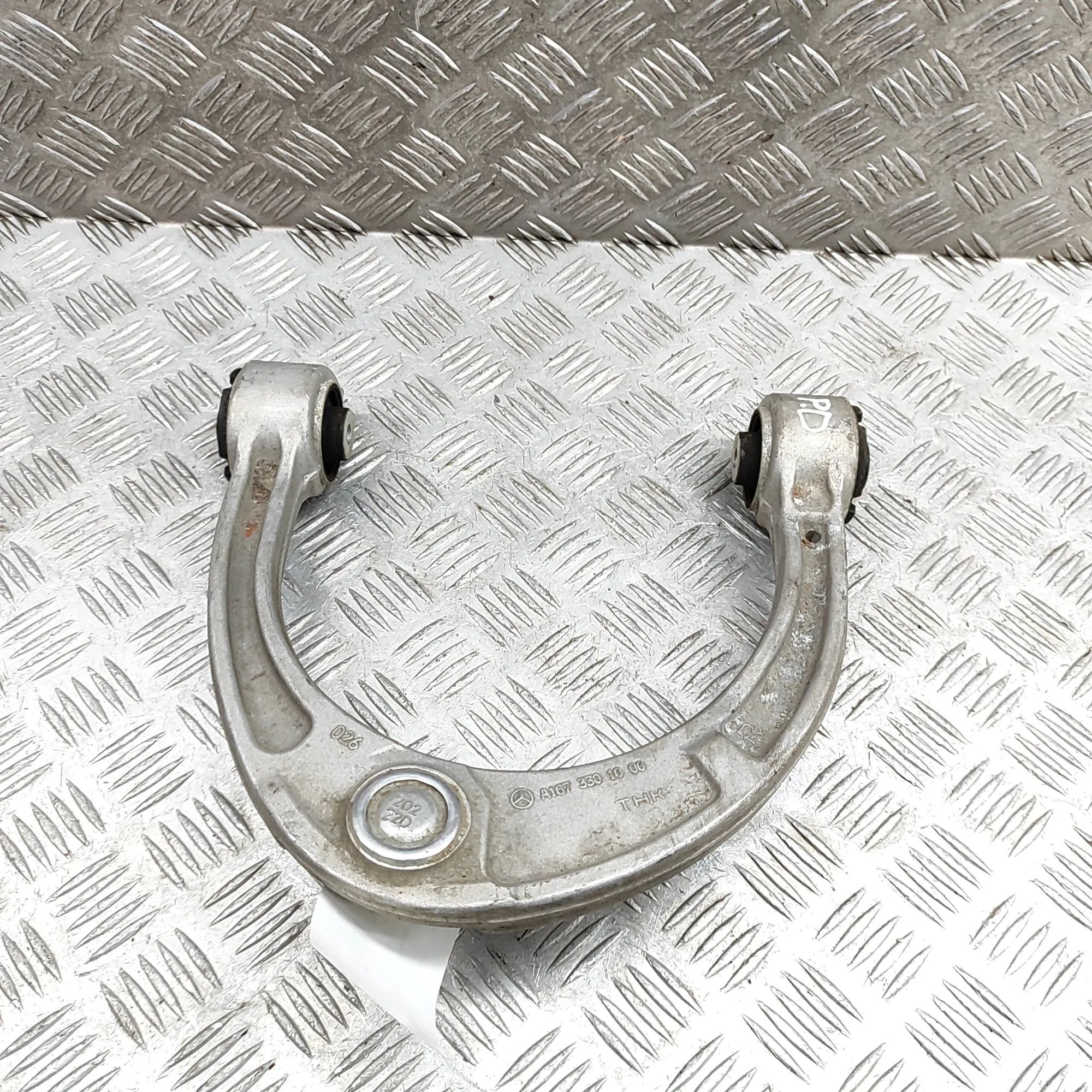 Mercedes-Benz GL / GLS (X166) Front Right Upper Control Arm Front Right Upper Control Arm — MERCEDES BENZ G...