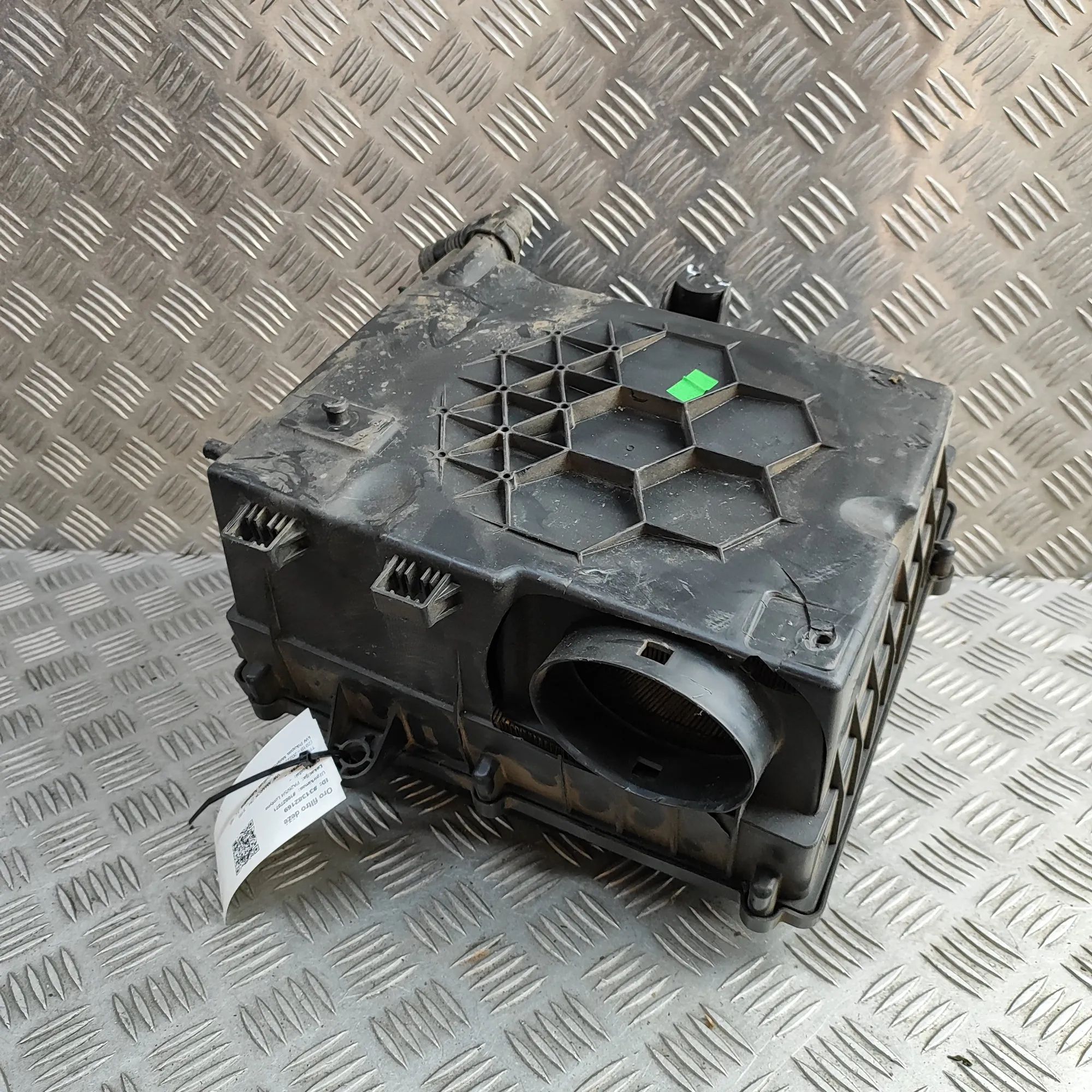 Volkswagen Amarok Ilmanpuhdistin  Air Filter Box — VW AMAROK (2H_, S1B) (2010-202...