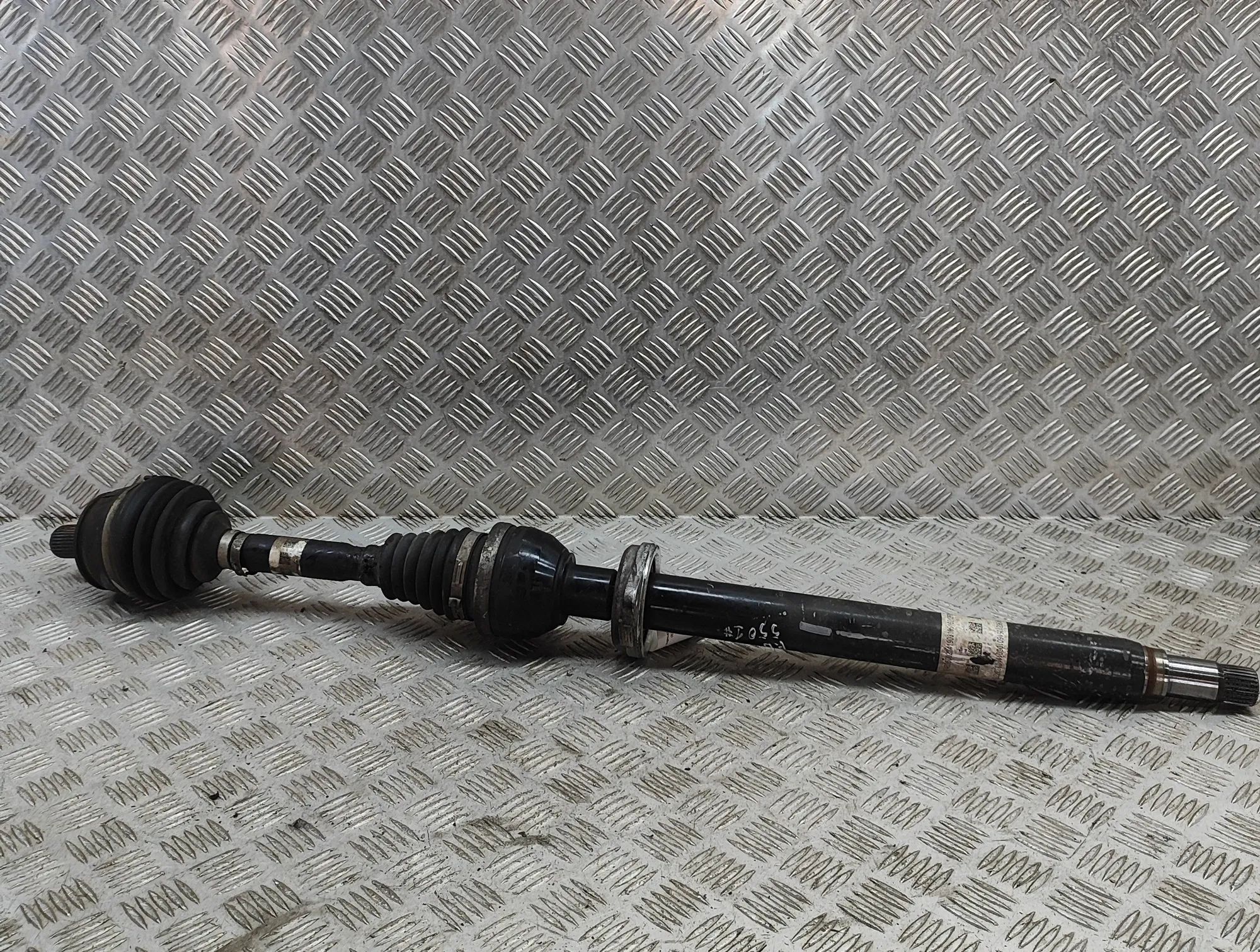 Infiniti Q30 Front Right Driveshaft