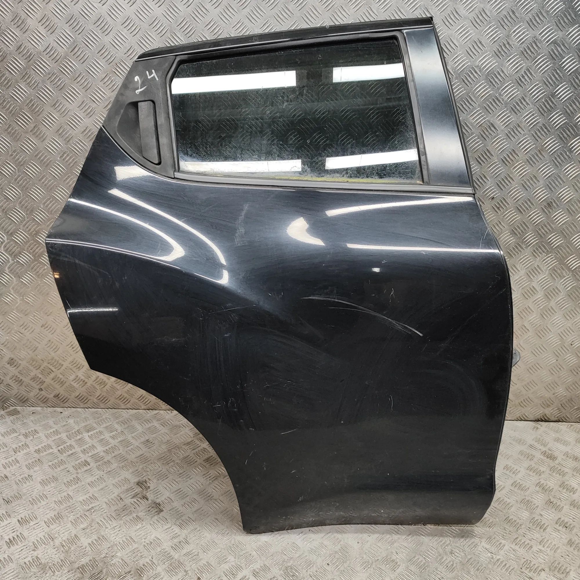 Nissan Juke Door — rear right Door — rear right — NISSAN JUKE (F15) (2010-......
