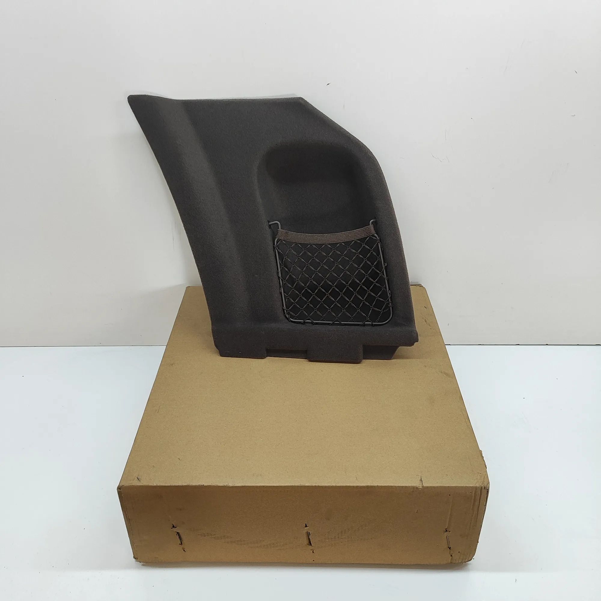 Porsche Macan Right Side Trunk Trim Right Side Trunk Trim — PORSCHE MACAN (95B) (20...