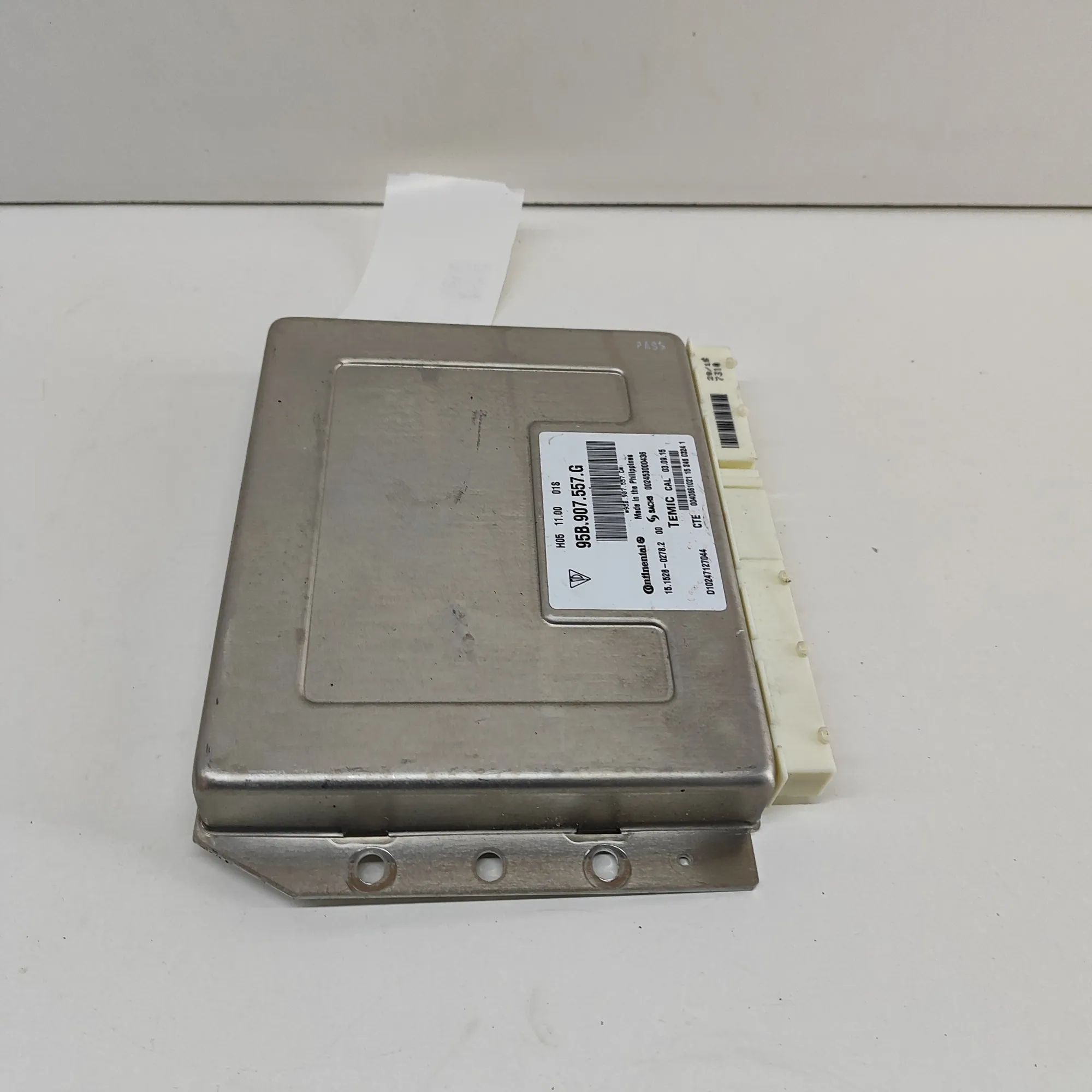 Porsche Macan Dynamic Suspension Control Module Dynamic Suspension Control Module — PORSCHE MAC...