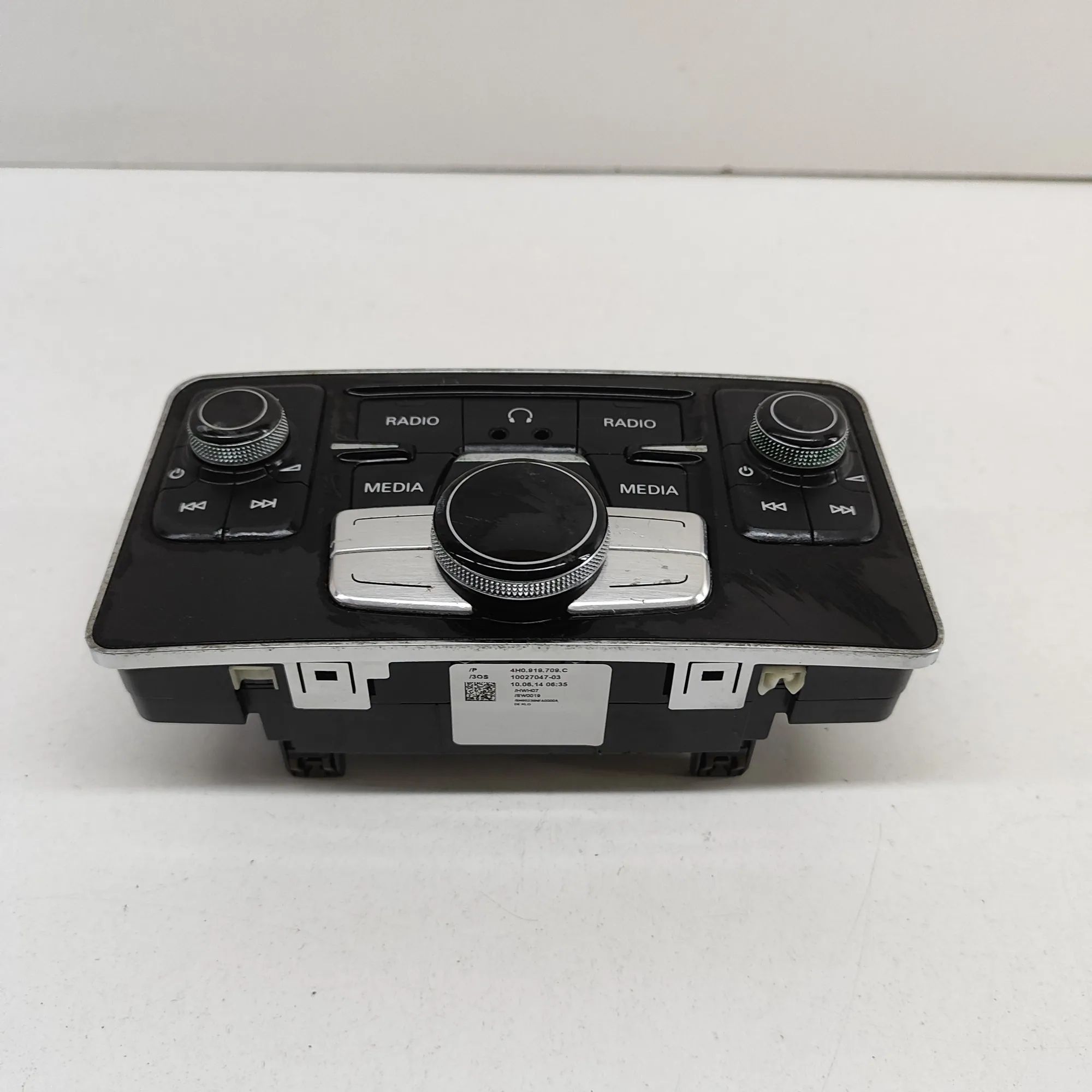 Audi A8 (D4) Audio player buttons Audio player buttons — AUDI A8 (D4 4H_) (2009-2...