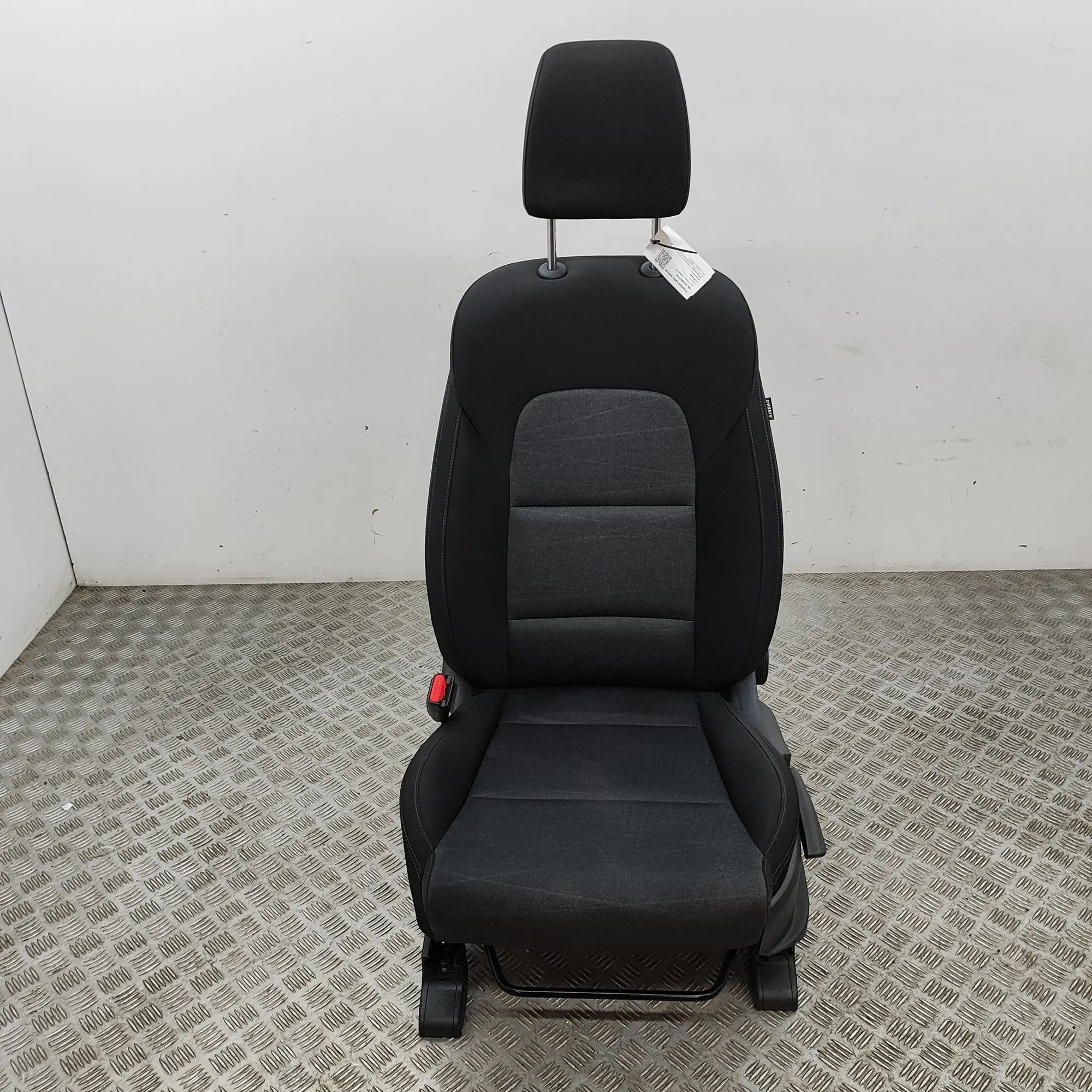 Hyundai Tucson Front Left Seat Front left seat — HYUNDAI TUCSON (TL, TLE) (201...