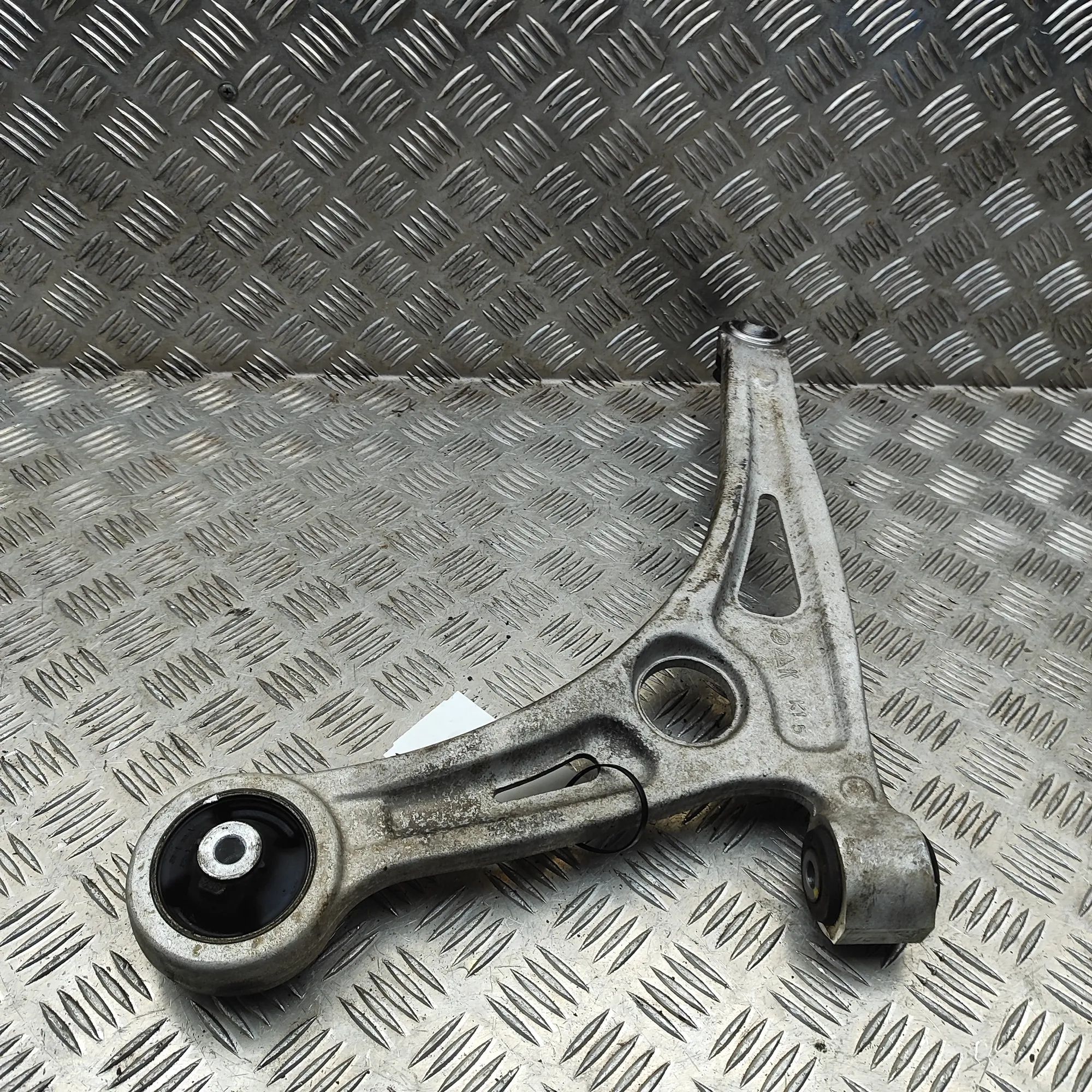 Kia Niro Front Right Lower Control Arm Front Right Lower Control Arm — KIA NIRO (II) (...