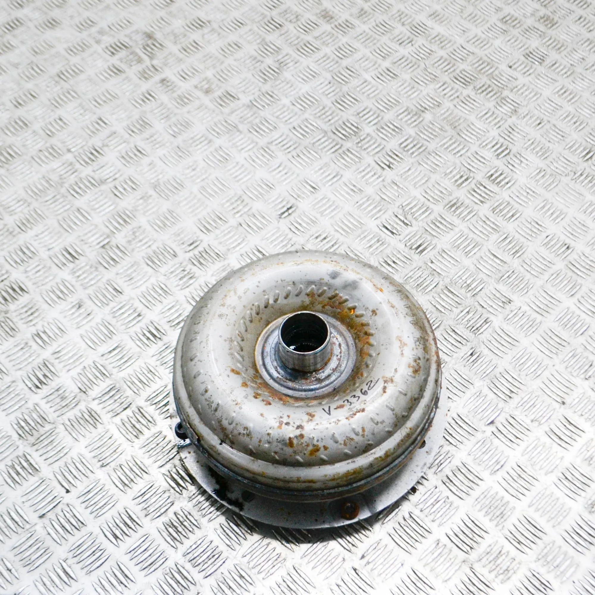 Land Rover Range Rover (L405) Gearbox Torque Converter Gearbox Torque Converter — LAND ROVER RANGE ROV...