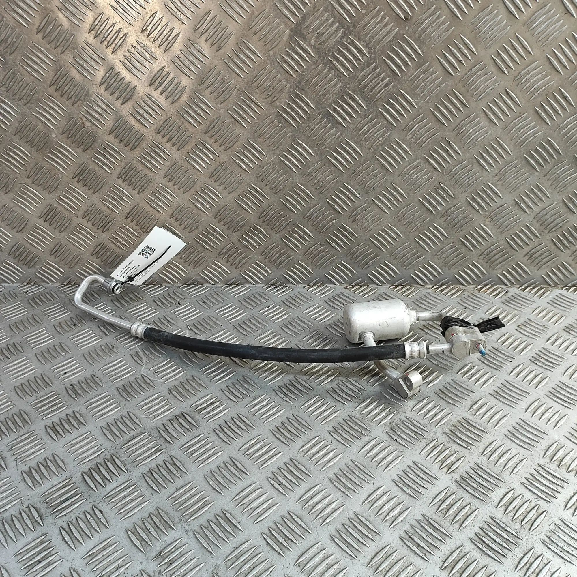 Honda HR-V / e:Ny1 A/C Air Con Hose Pipe