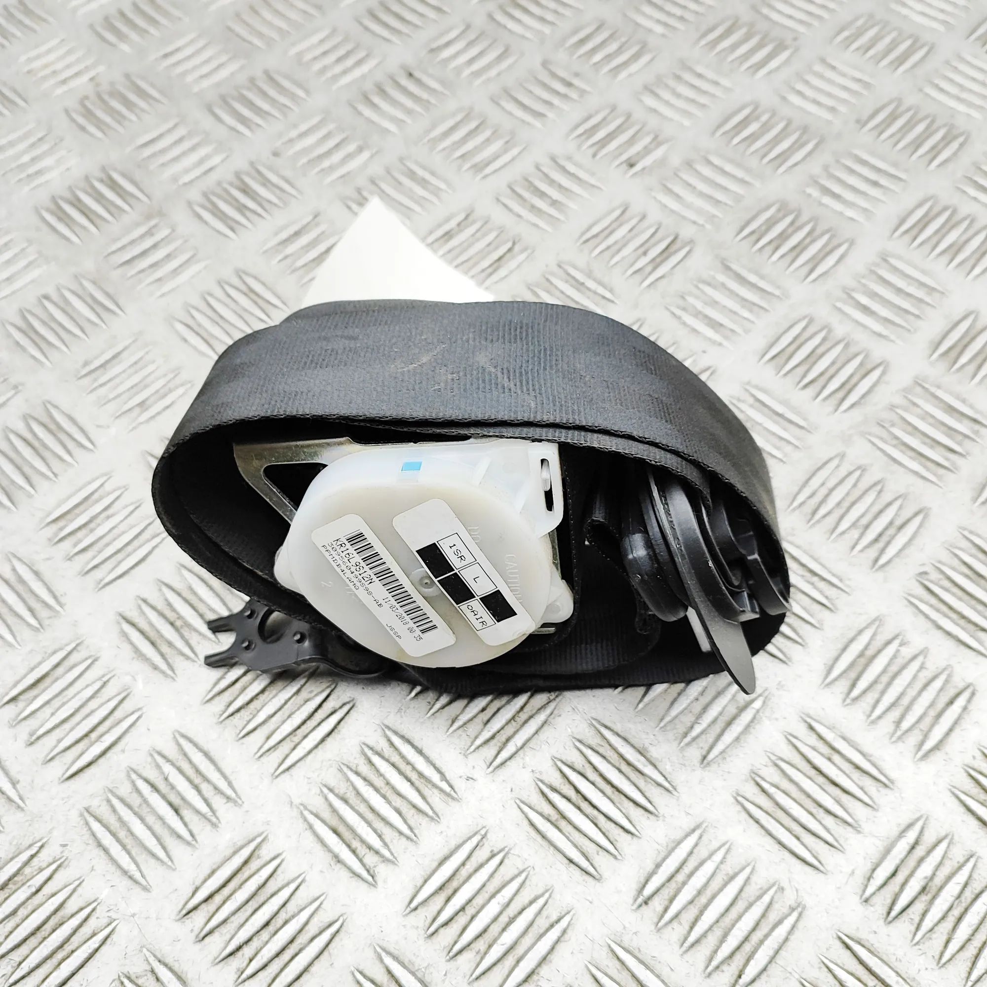 Volkswagen Crafter Front Left Seatbelt Front Left Seatbelt — VW CRAFTER (Van SY_) (201...