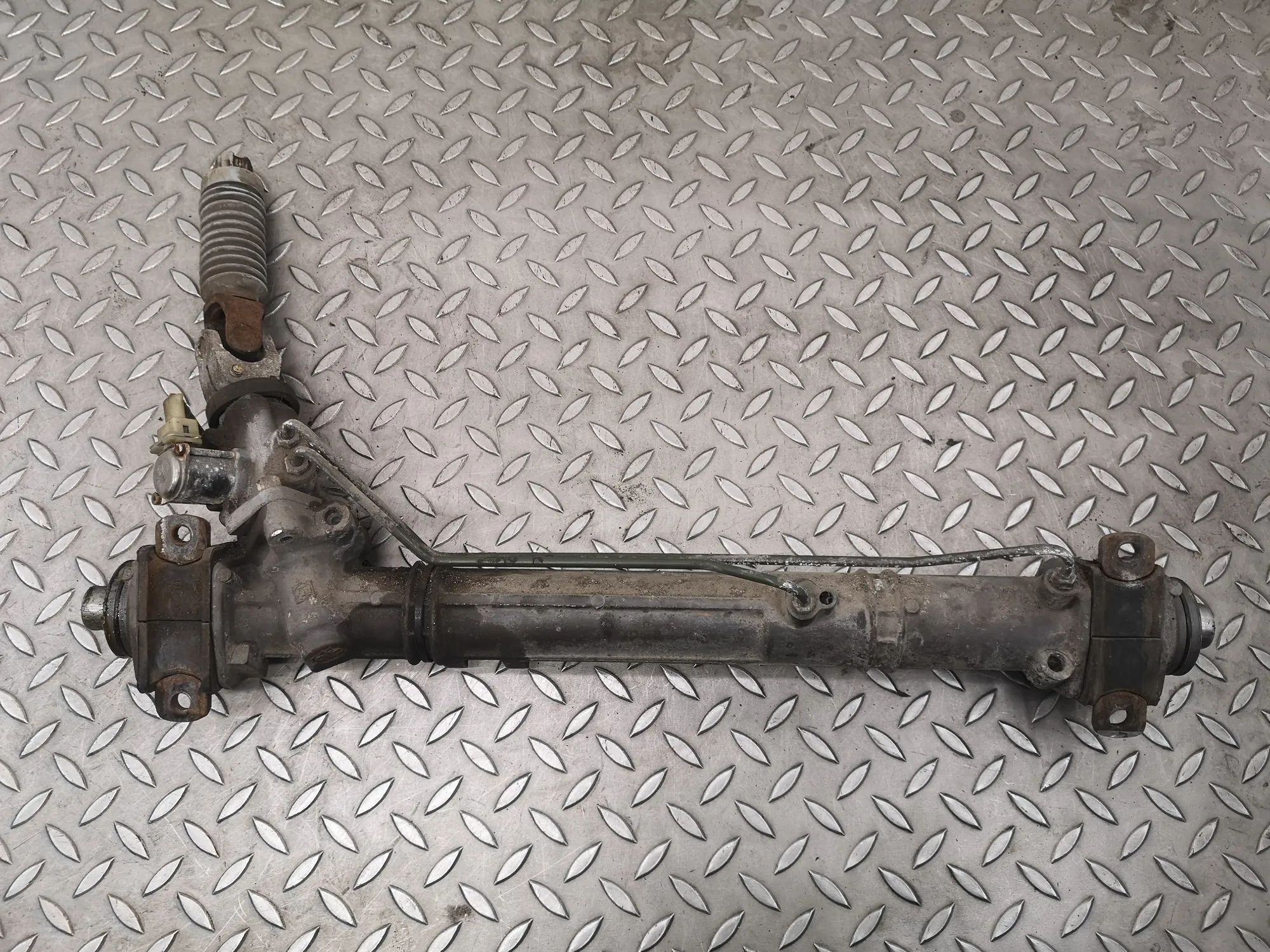 Jaguar XJ (X308) рулевая рейка / червяк Steering Rack — JAGUAR XJ (X308) (1996-2003) — ...