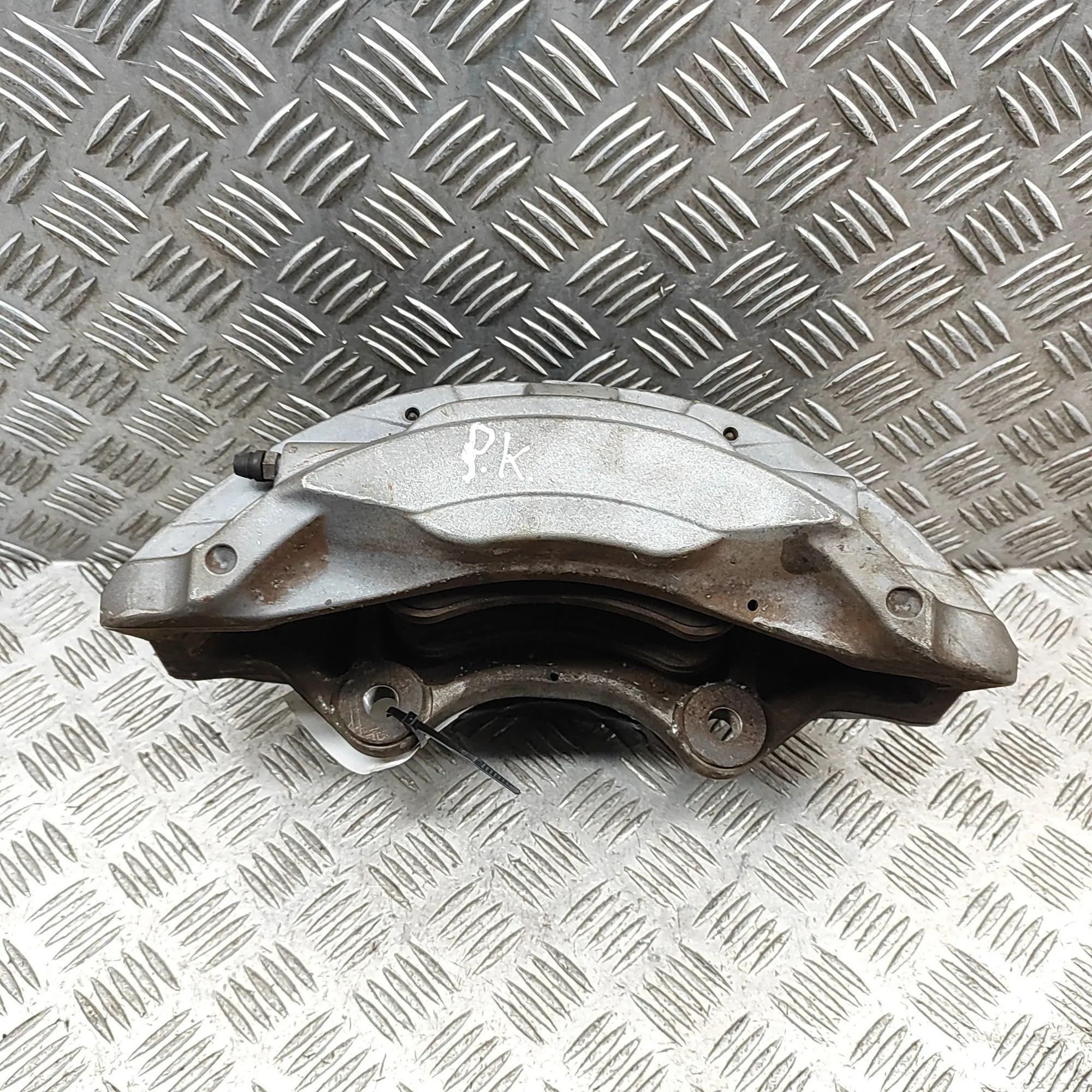 Land Rover Discovery Brake caliper — front left Brake caliper — front left — LAND ROVER DISCOVE...