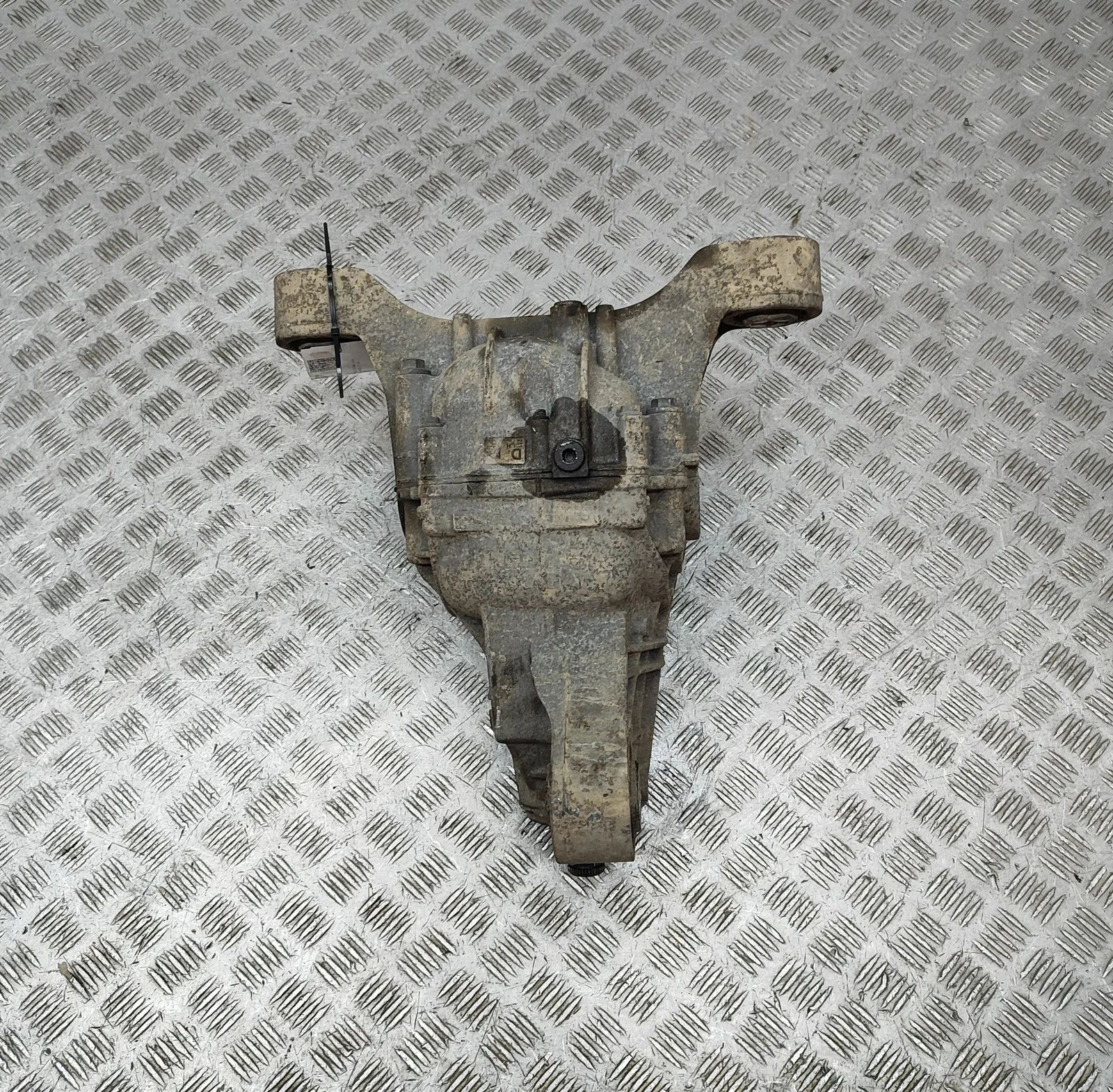 Porsche Cayenne rear differential Rear differential — PORSCHE CAYENNE (92A) (2010...