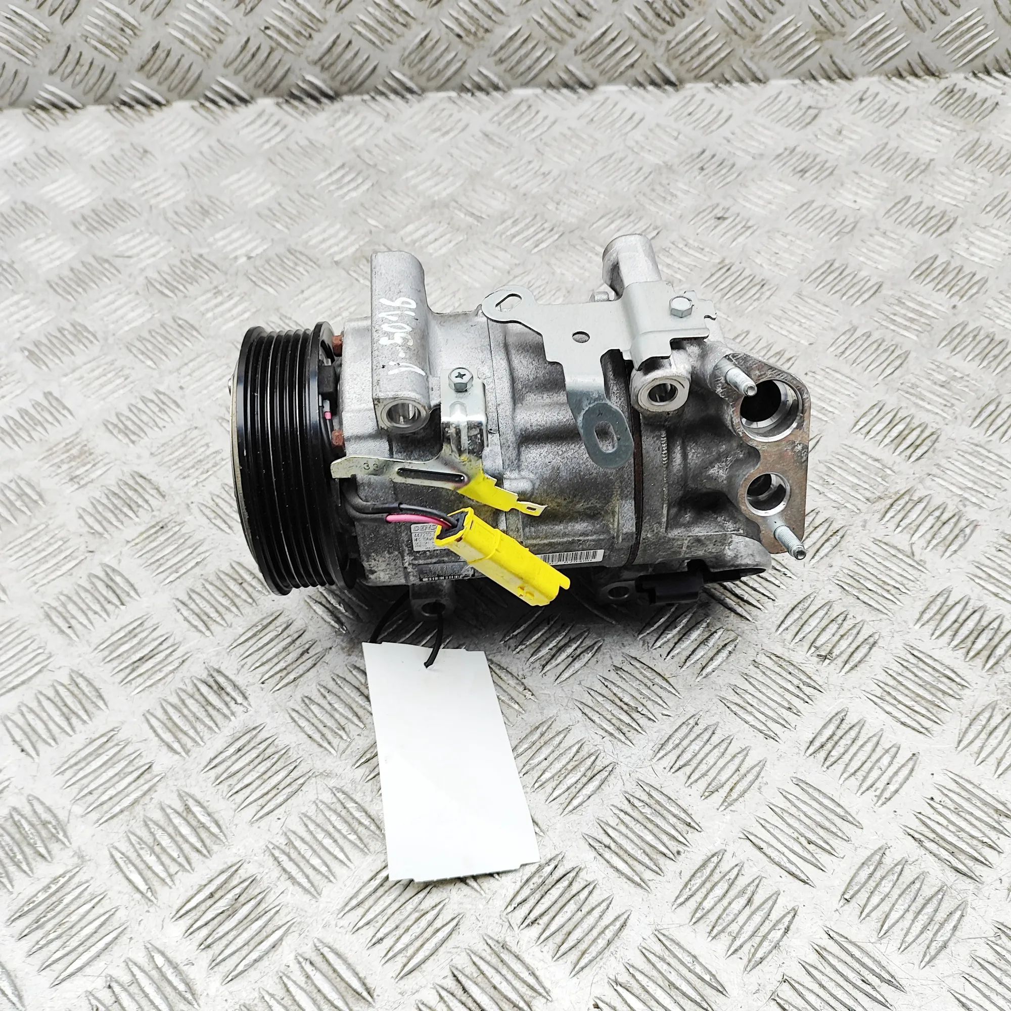 Jeep Avenger Air-conditioning compressor